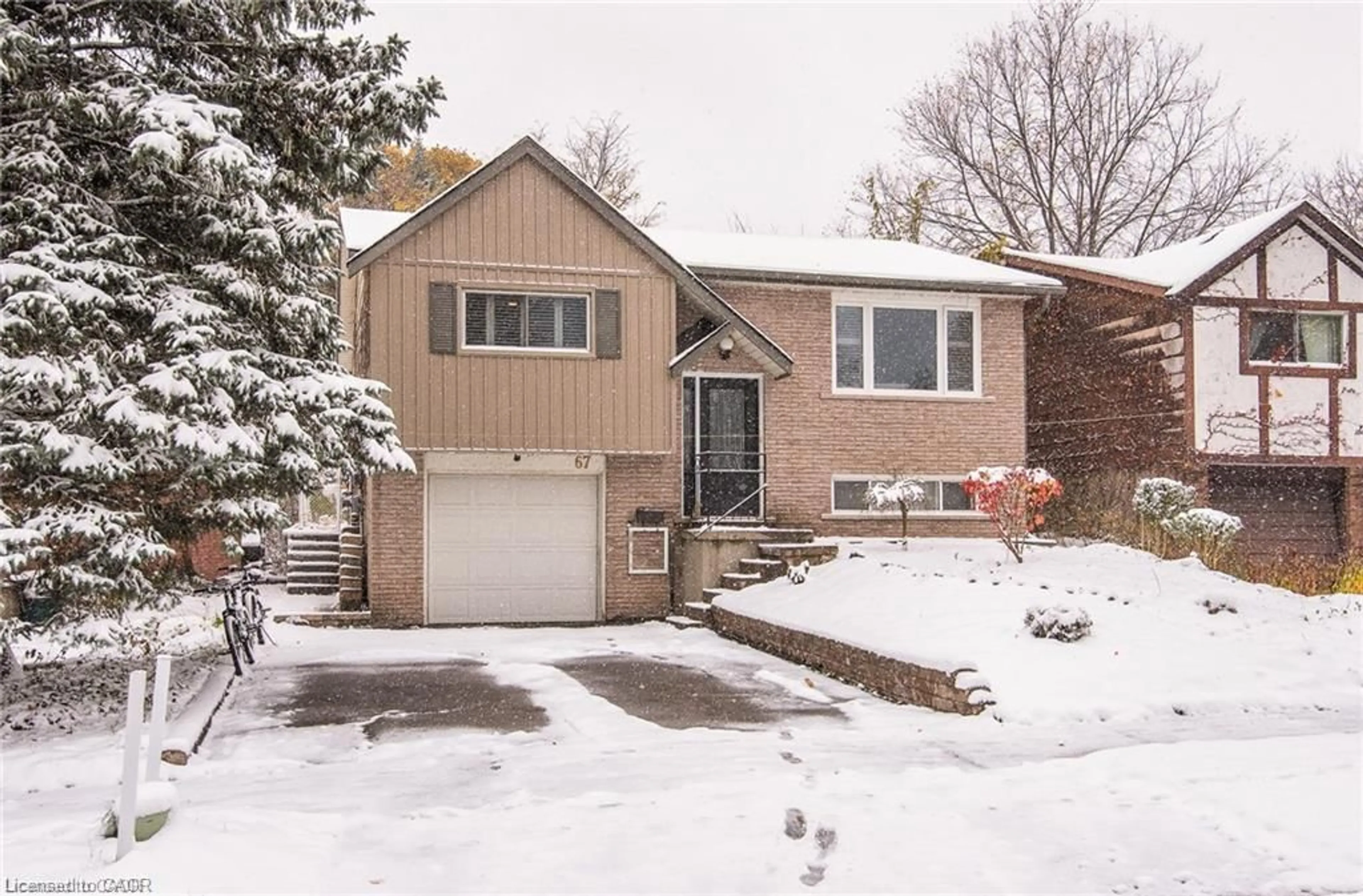 Home with brick exterior material, street for 67 Pinemeadow Cres, Waterloo Ontario N2T 1A6