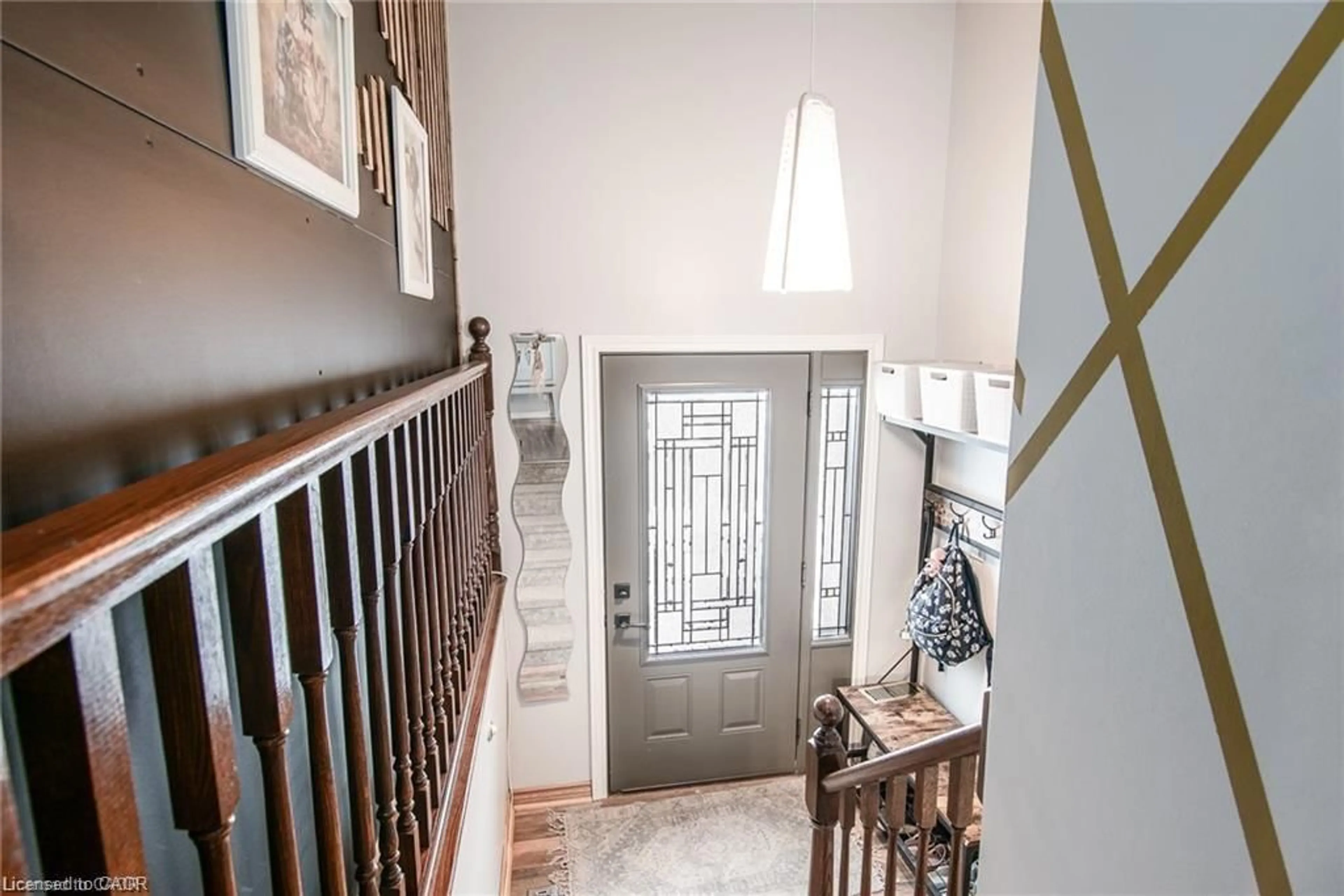 Indoor entryway for 67 Pinemeadow Cres, Waterloo Ontario N2T 1A6