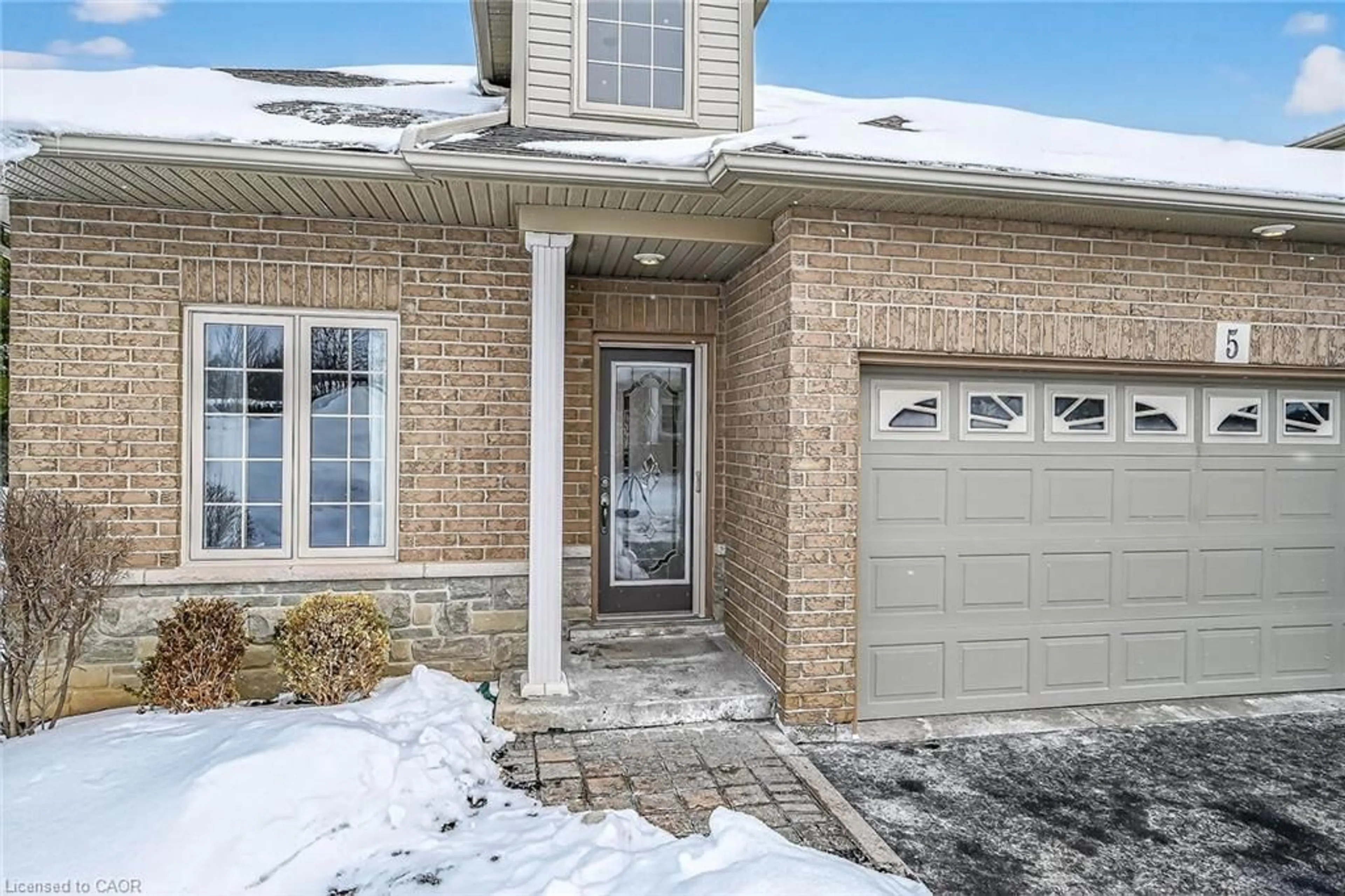 Unknown for 5 Georgian Trail, Glanbrook Ontario L9B 2X8