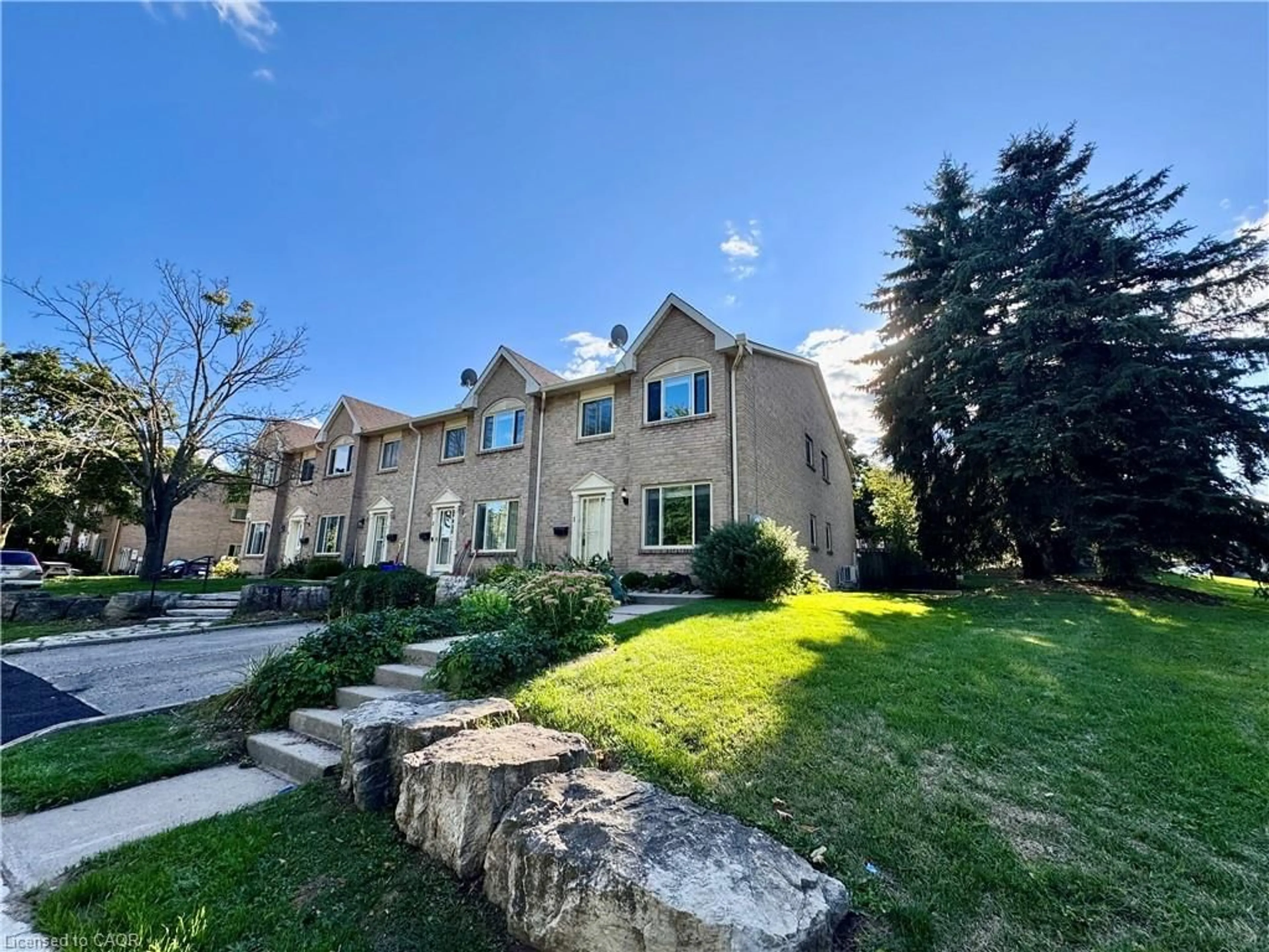 A pic from outside/outdoor area/front of a property/back of a property/a pic from drone, unknown for 2 Cedar Dr, Orangeville Ontario L9W 2X6