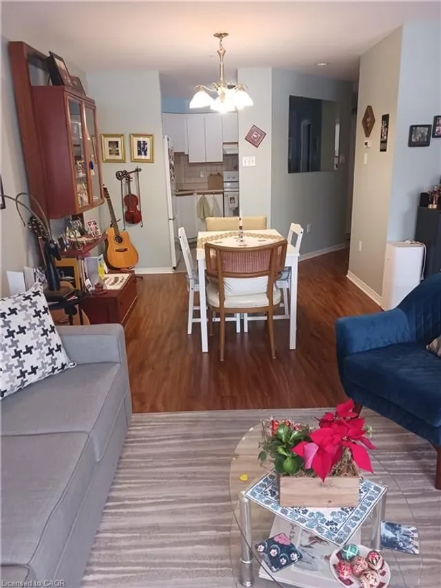 8 Huron St #108, Lindsay 5
