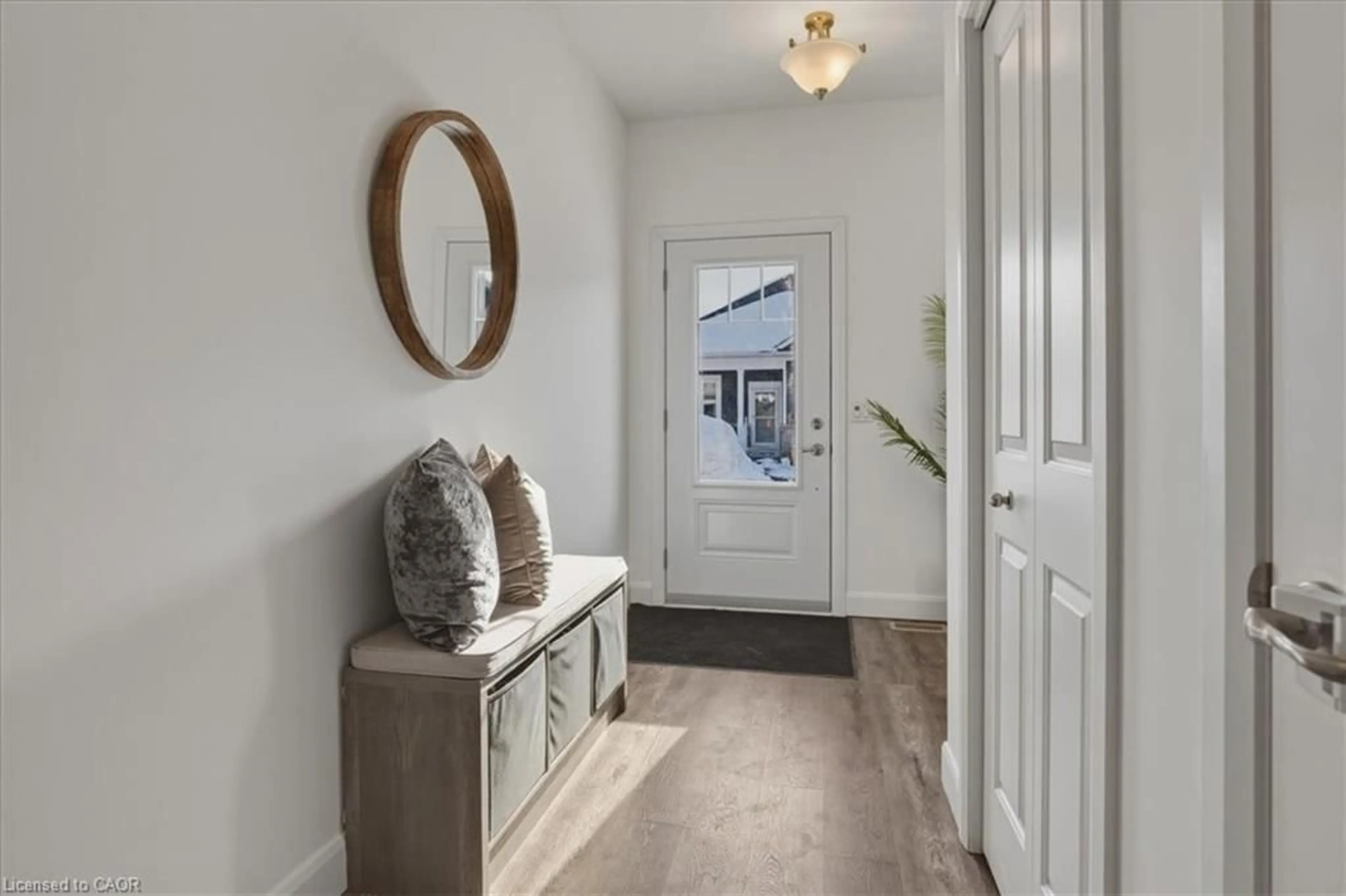 Indoor entryway for 24 George St #11, Harriston Ontario N0G 1Z0