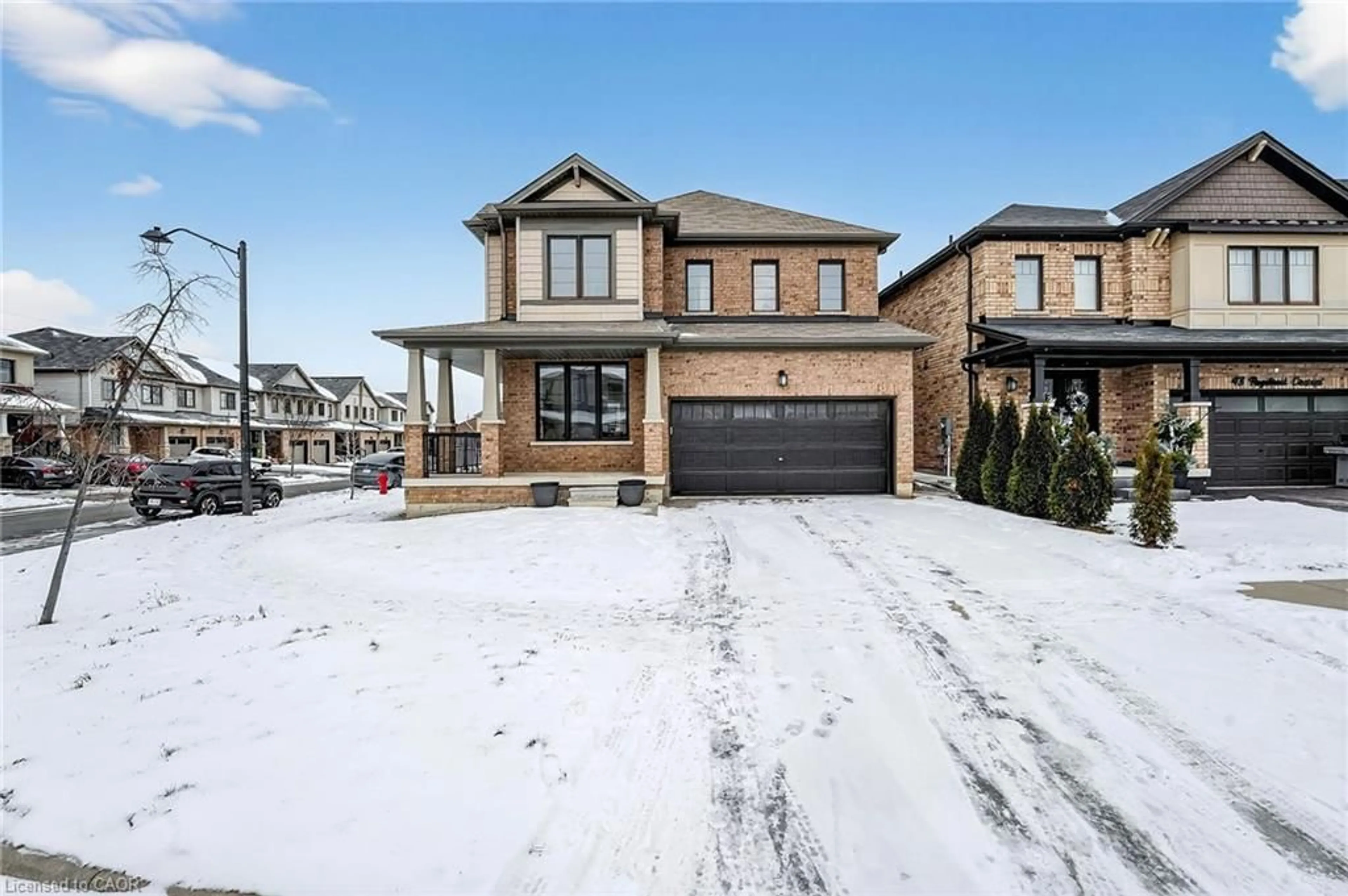 A pic from outside/outdoor area/front of a property/back of a property/a pic from drone, street for 47 Pagebrook Cres, Stoney Creek Ontario L8J 0K7