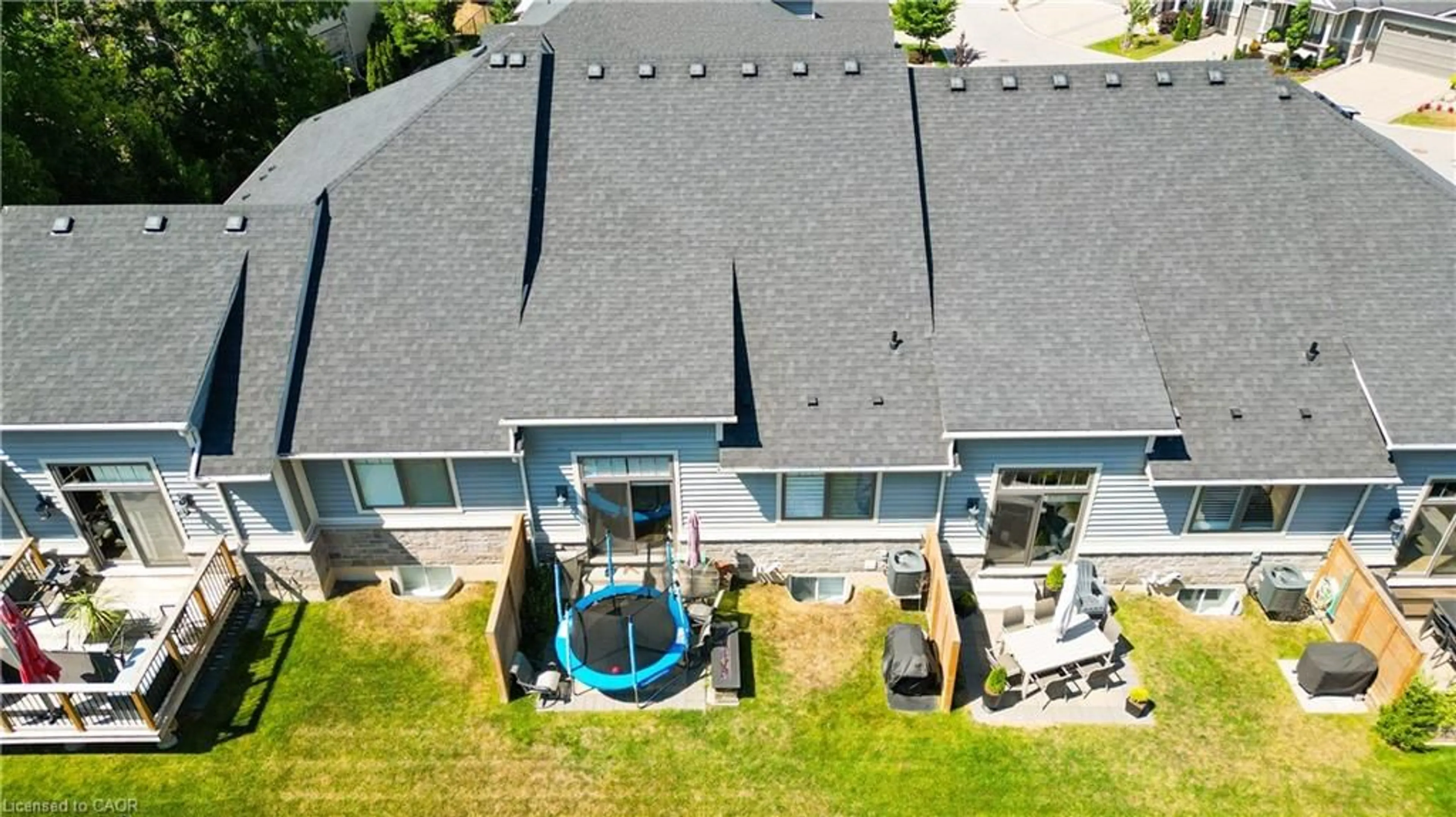 A pic from outside/outdoor area/front of a property/back of a property/a pic from drone, unknown for 2848 King St #11, Jordan Station Ontario L0R 1S0