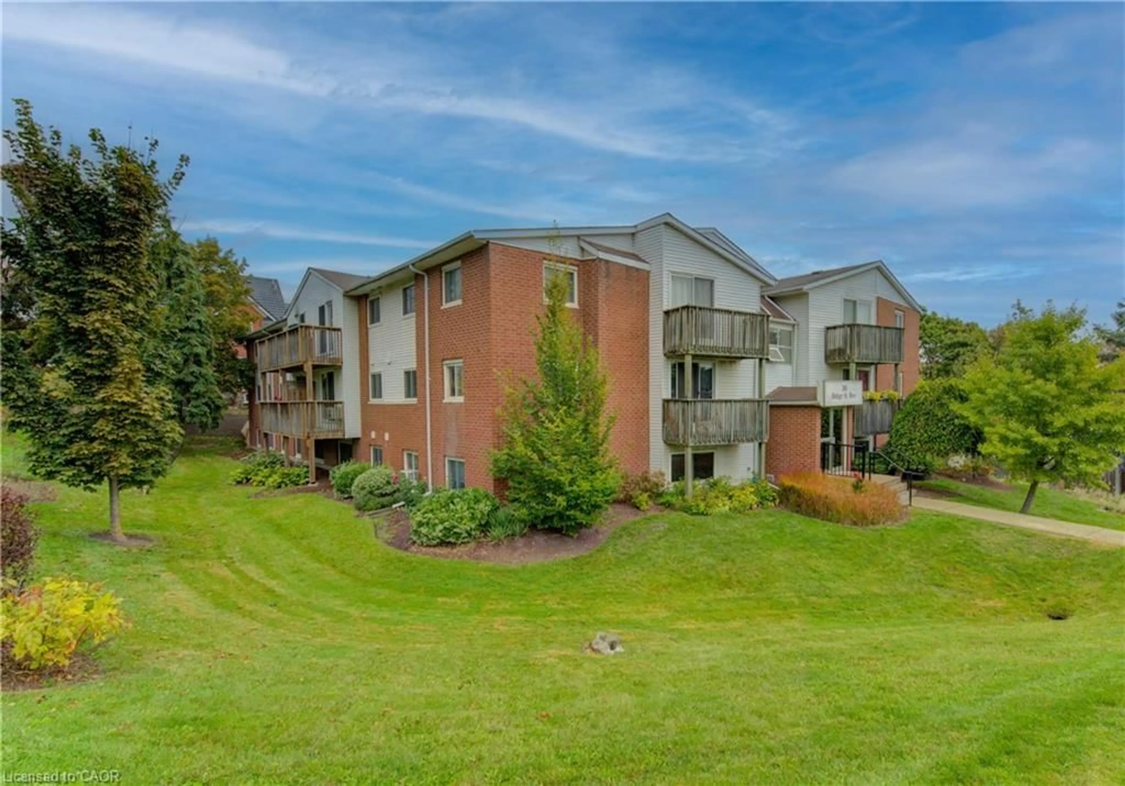 A pic from outside/outdoor area/front of a property/back of a property/a pic from drone, unknown for 30 Bridge St #104, Kitchener Ontario N2K 1K4