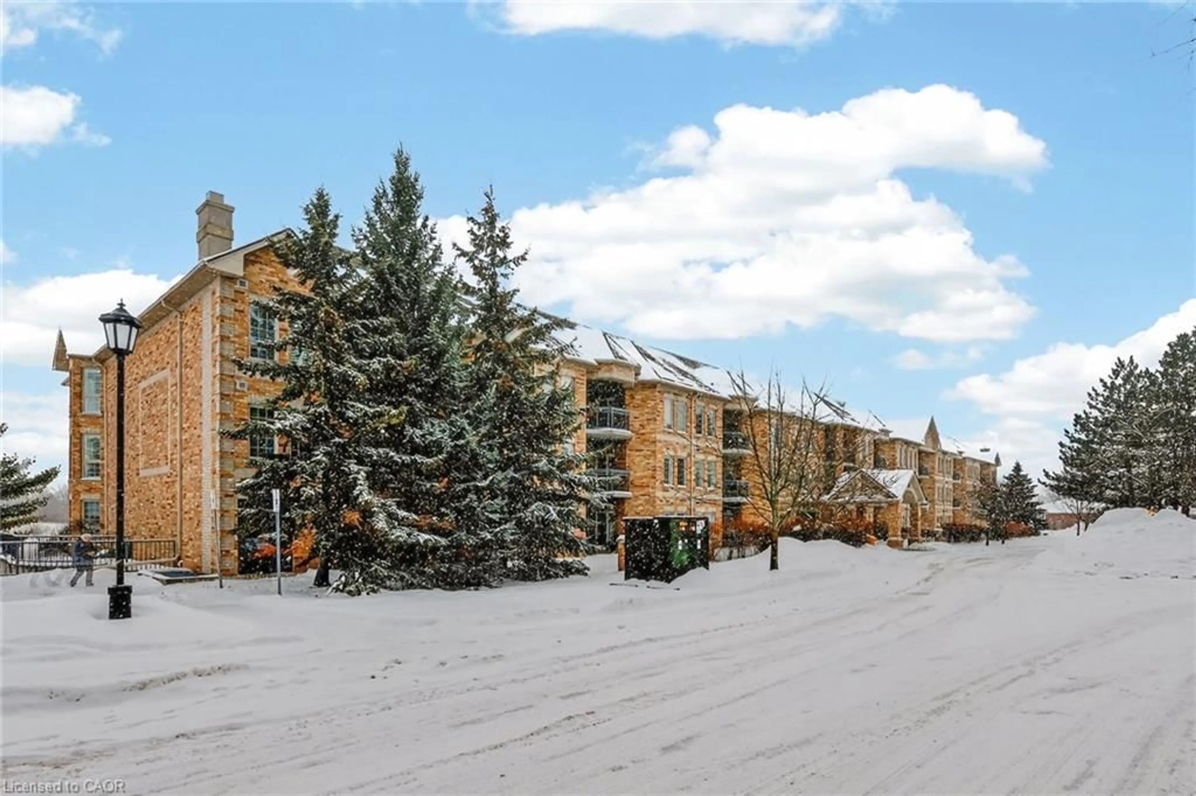 Patio, unknown for 59 Critzia Dr #312, Hamilton Ontario L0R 1W0