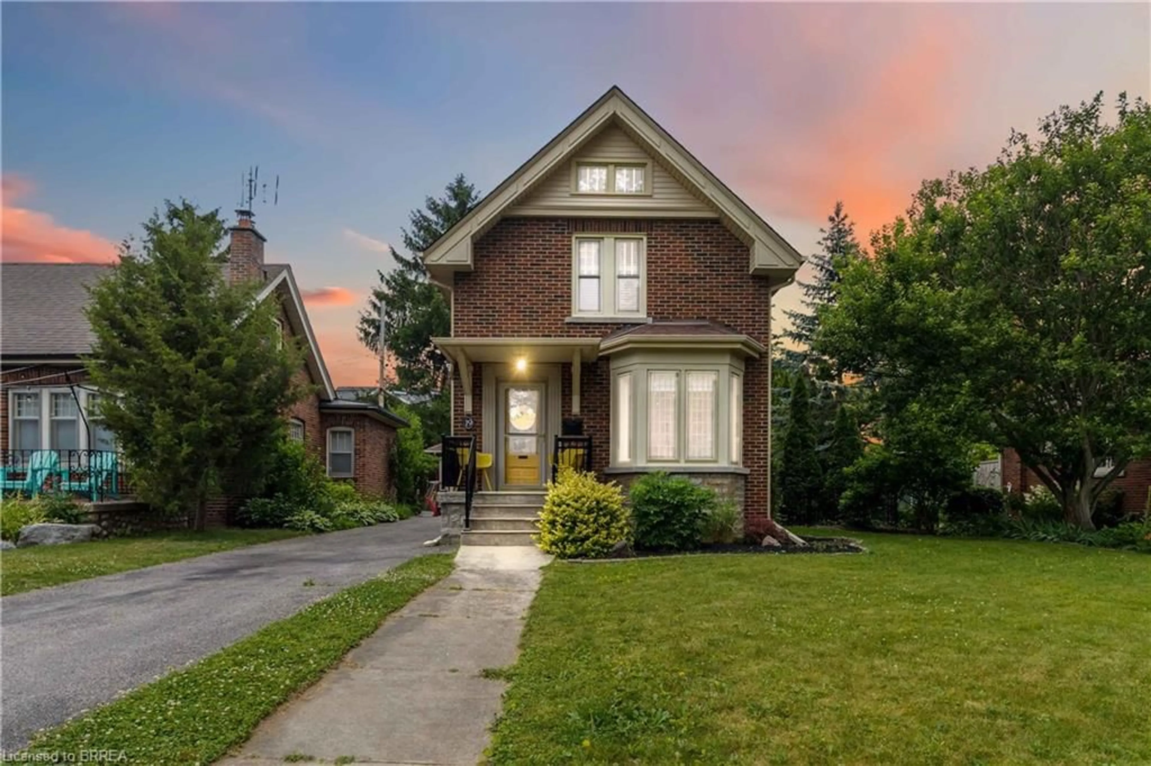 Home with brick exterior material, street for 19 Lincoln Ave, Brantford Ontario N3T 4S5