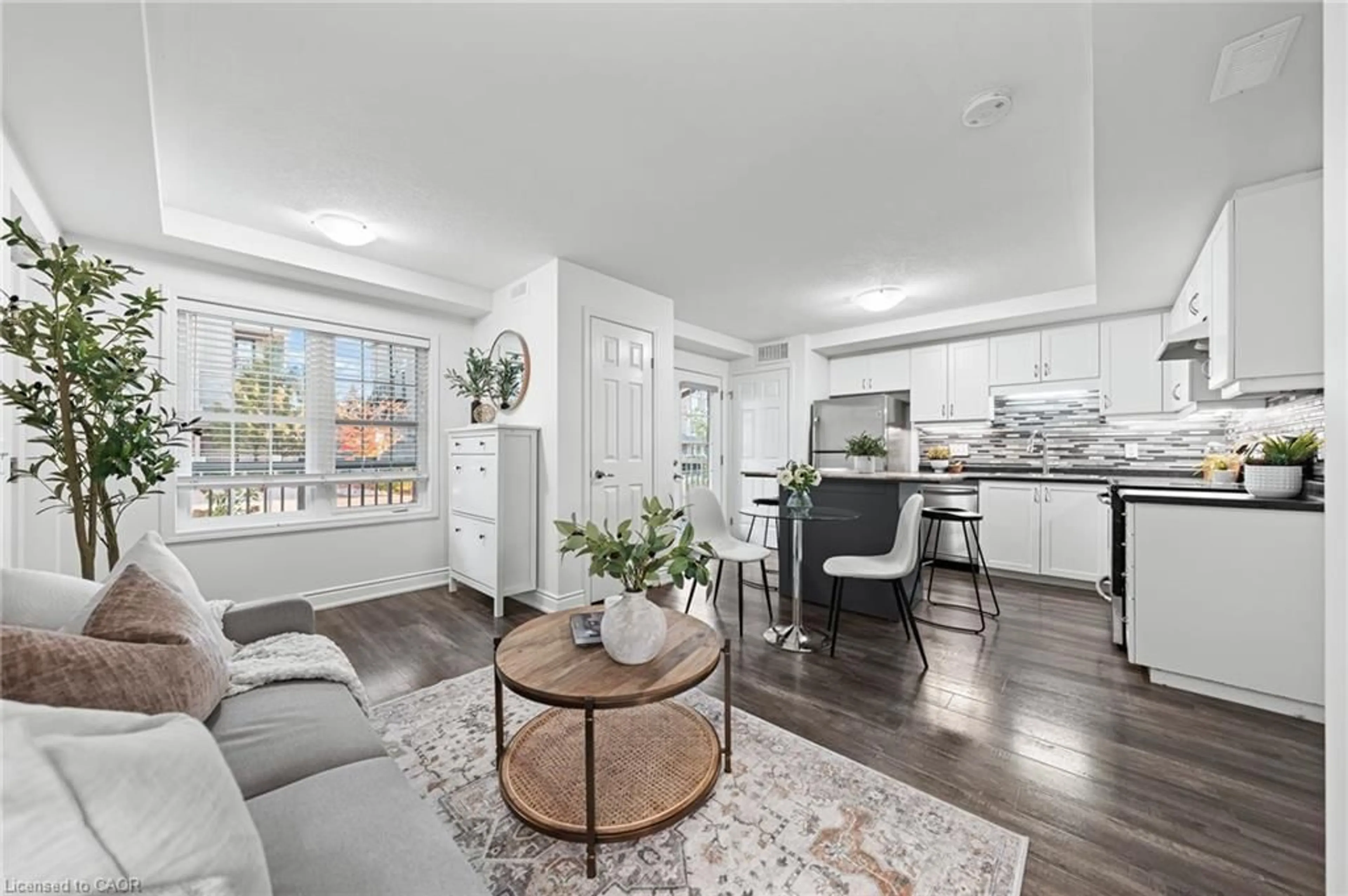 Open concept kitchen, unknown for 1460 Highland Rd #6E, Kitchener Ontario N2N 0B7