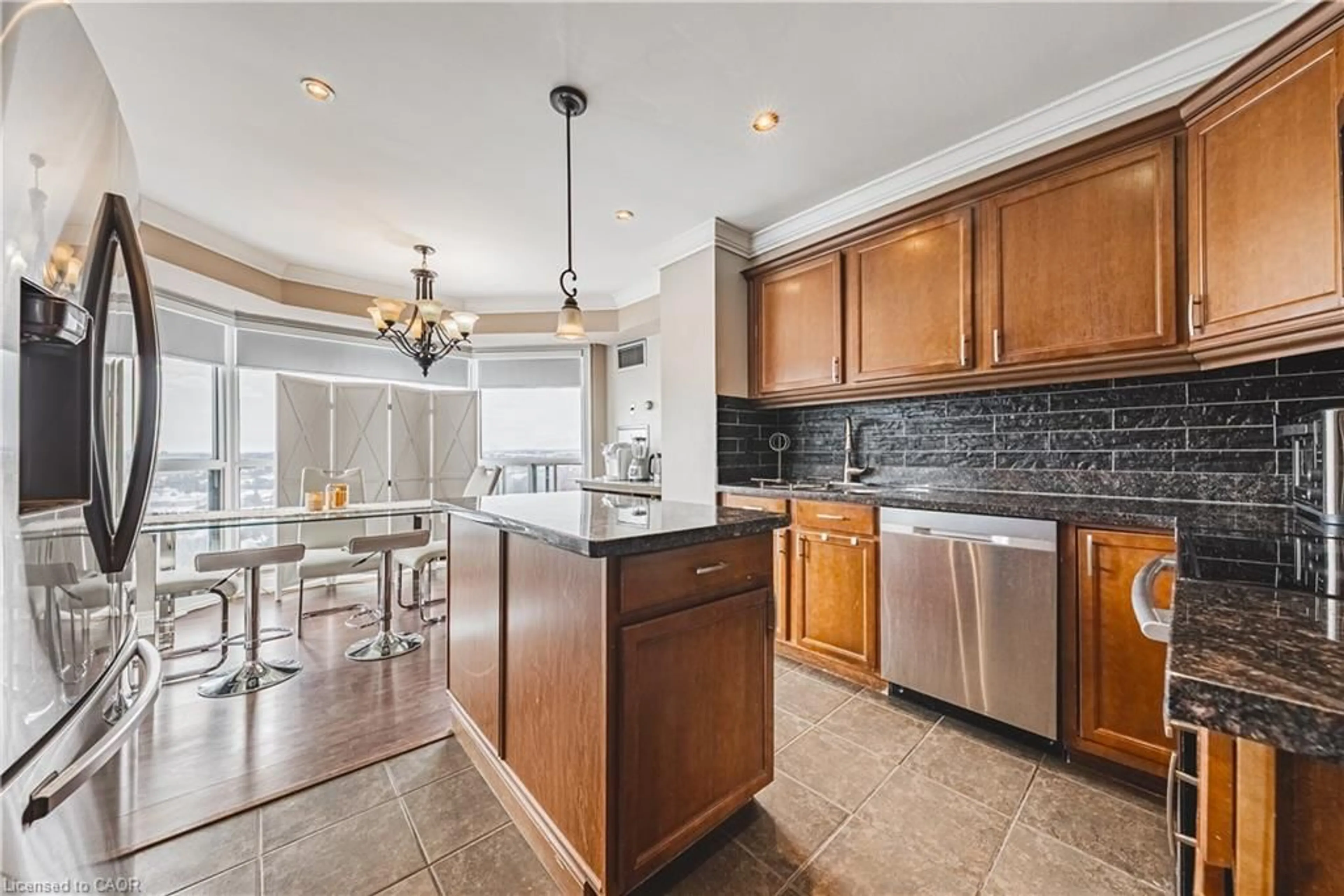 Open concept kitchen, ceramic/tile floor for 2155 Burnhamthorpe Rd #Ph1904, Mississauga Ontario L5L 5P4