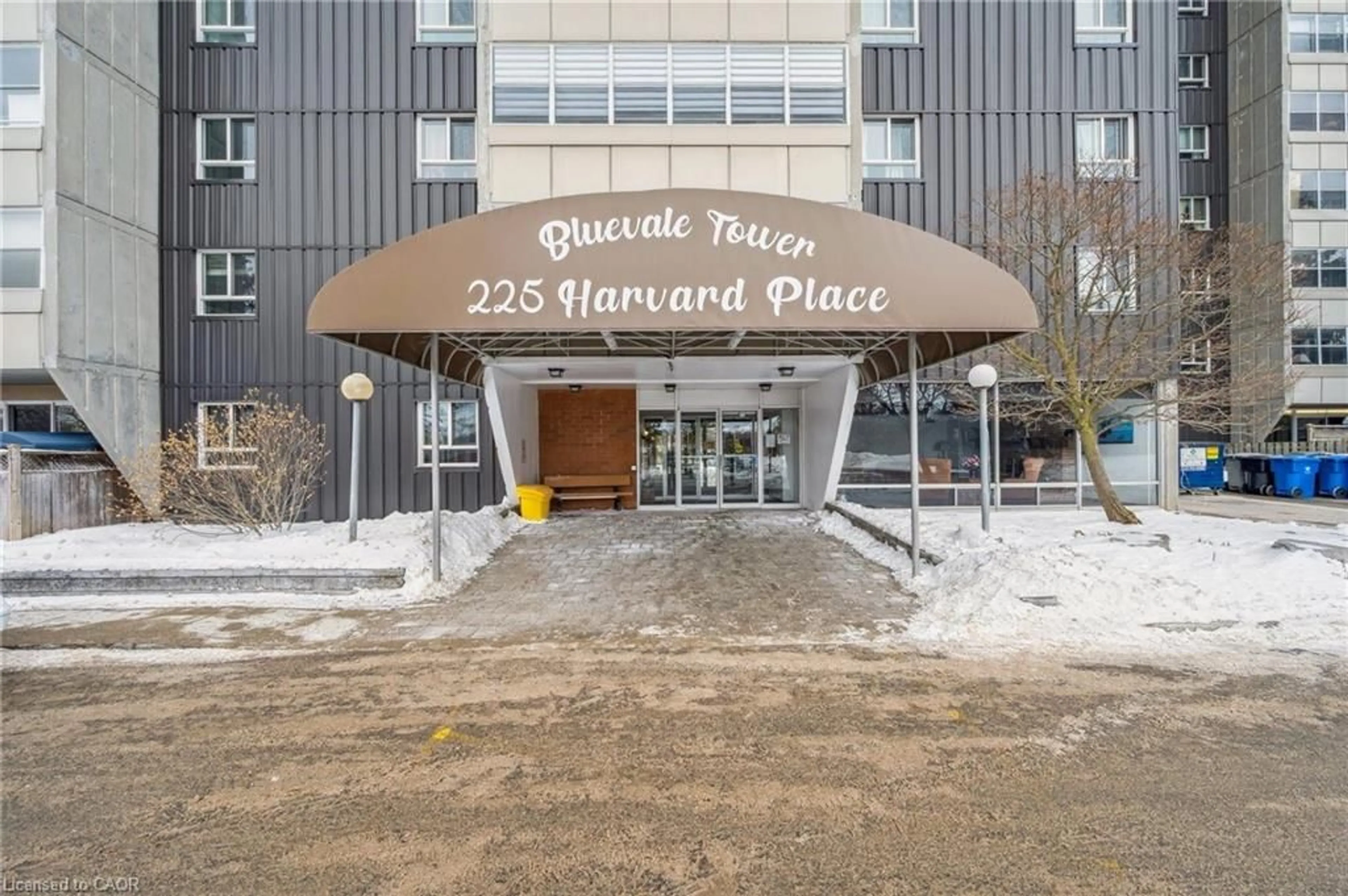 Indoor foyer for 225 Harvard Pl #1510, Waterloo Ontario N2J 4H4