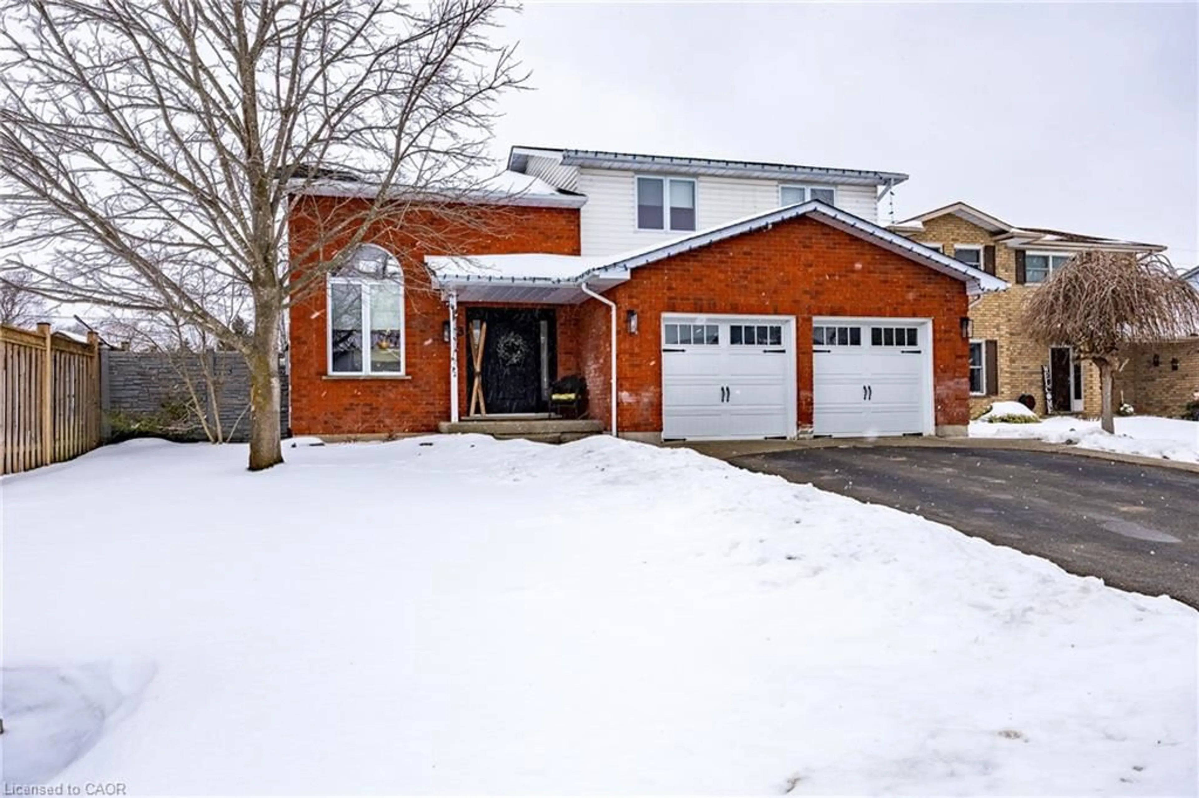 Home with brick exterior material, street for 3 Kintyre Crt, Caledonia Ontario N3W 1G8