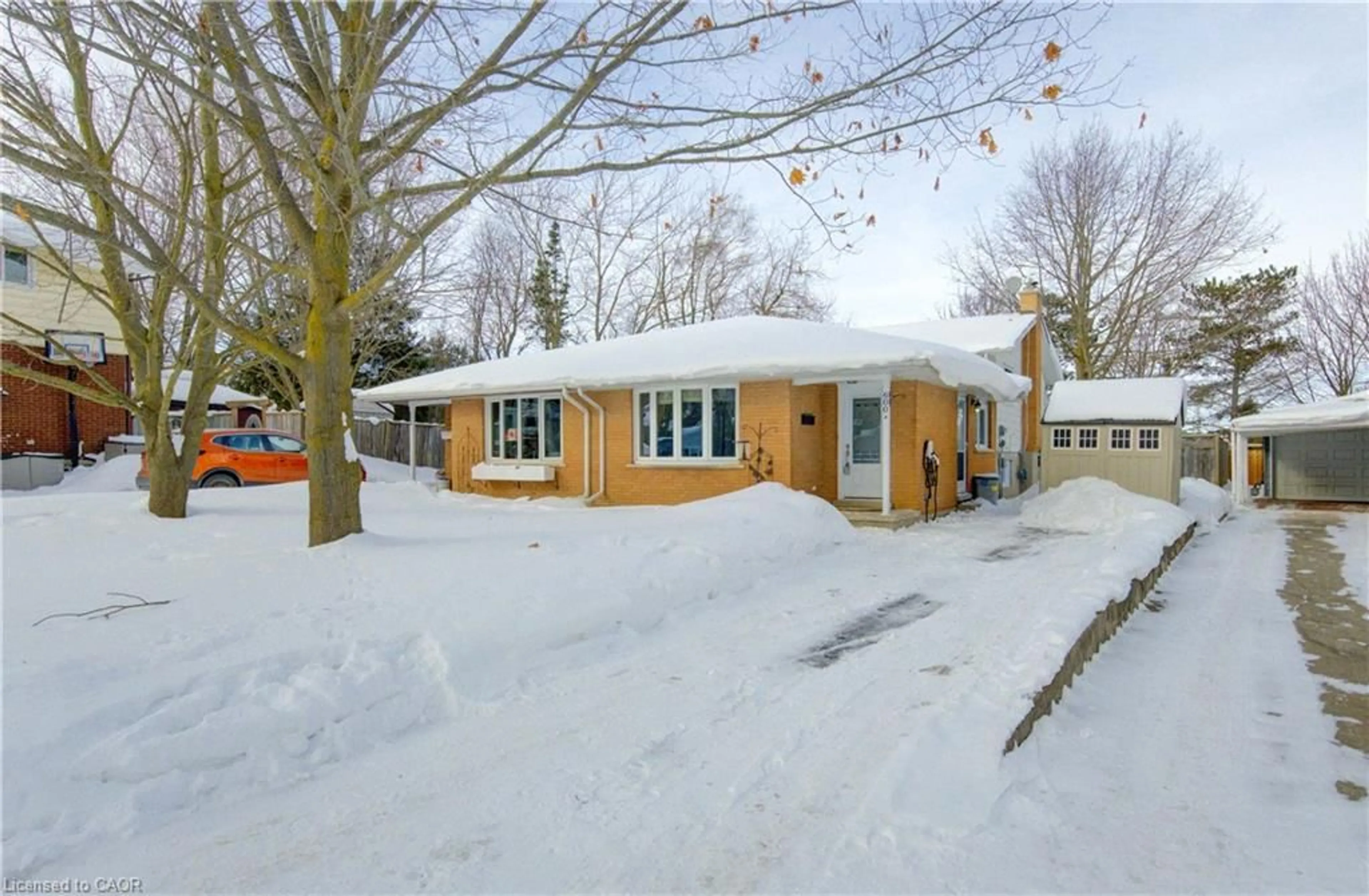 Unknown for 600 Mount Anne Dr #A, Waterloo Ontario N2L 4W3