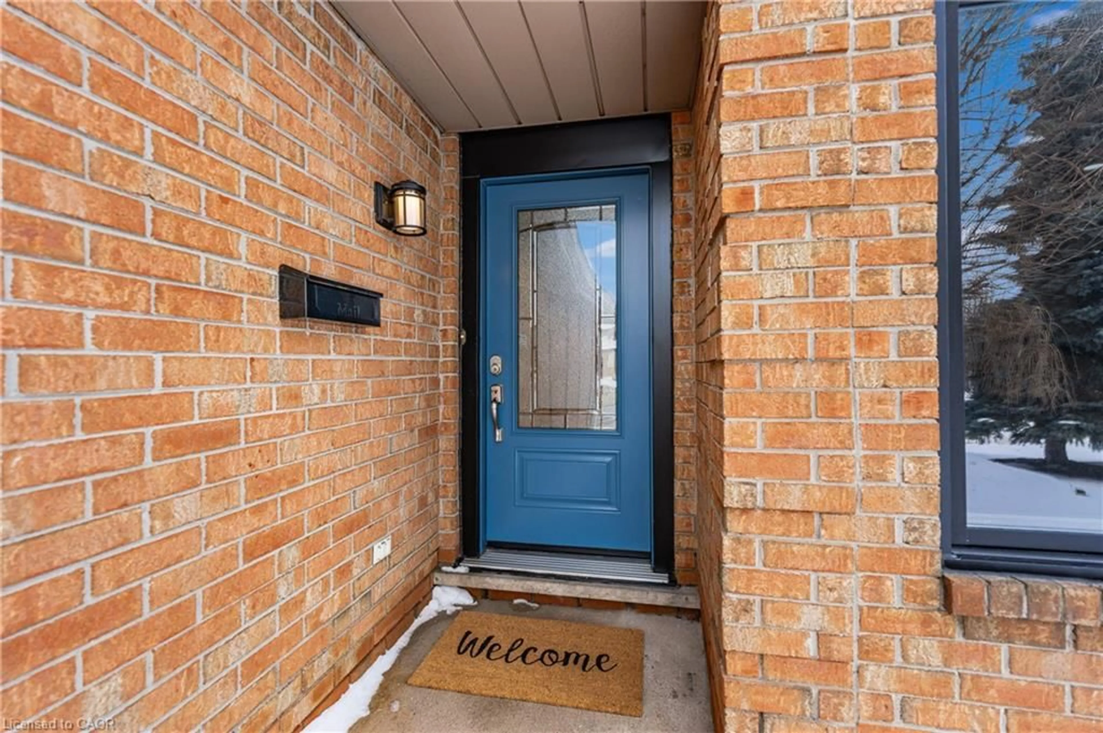 Indoor entryway for 243 Highview Dr, Kitchener Ontario N2N 2K3