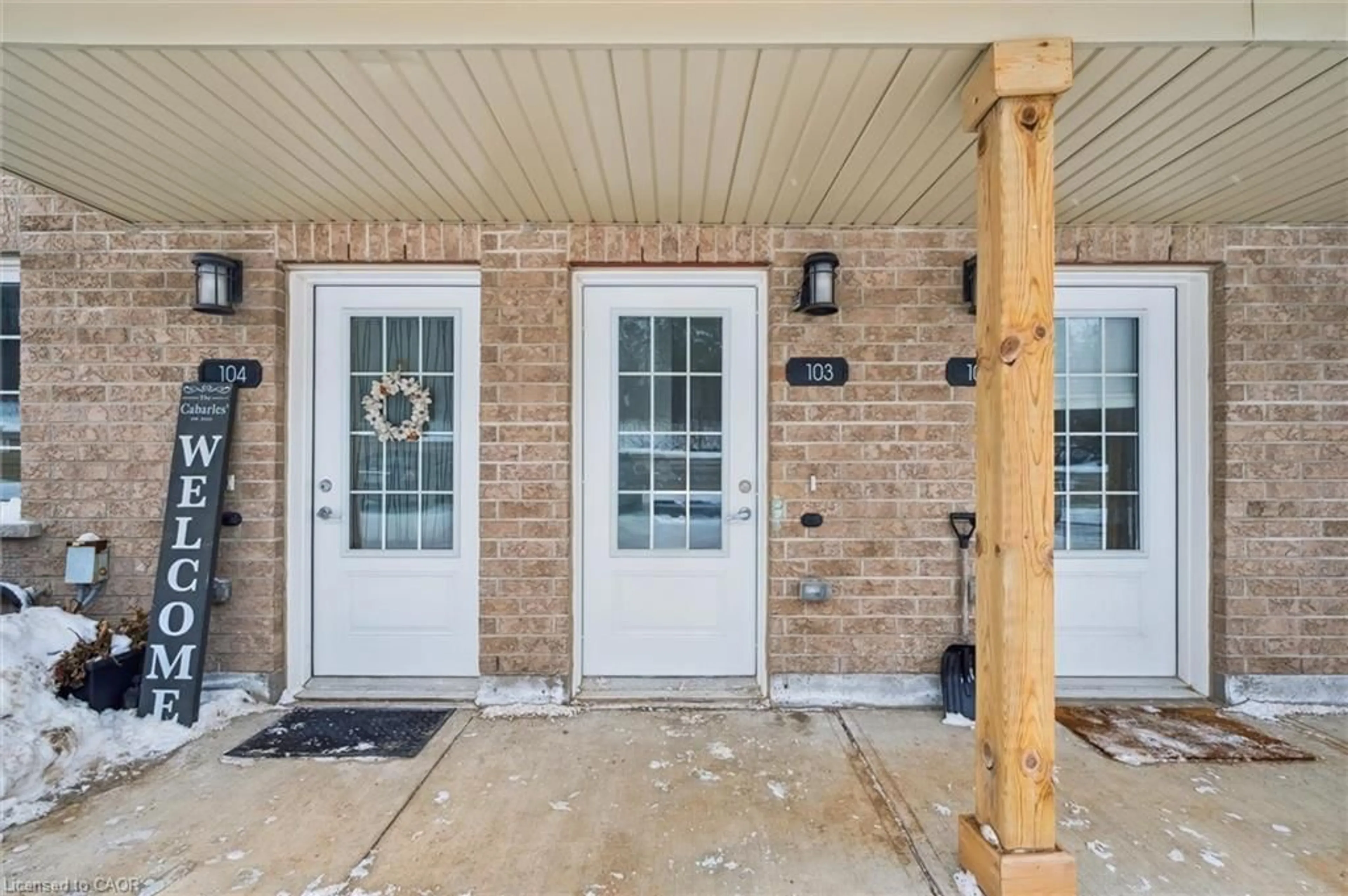 Indoor entryway for 5 Cityview Dr #103, Guelph Ontario N1E 0R1