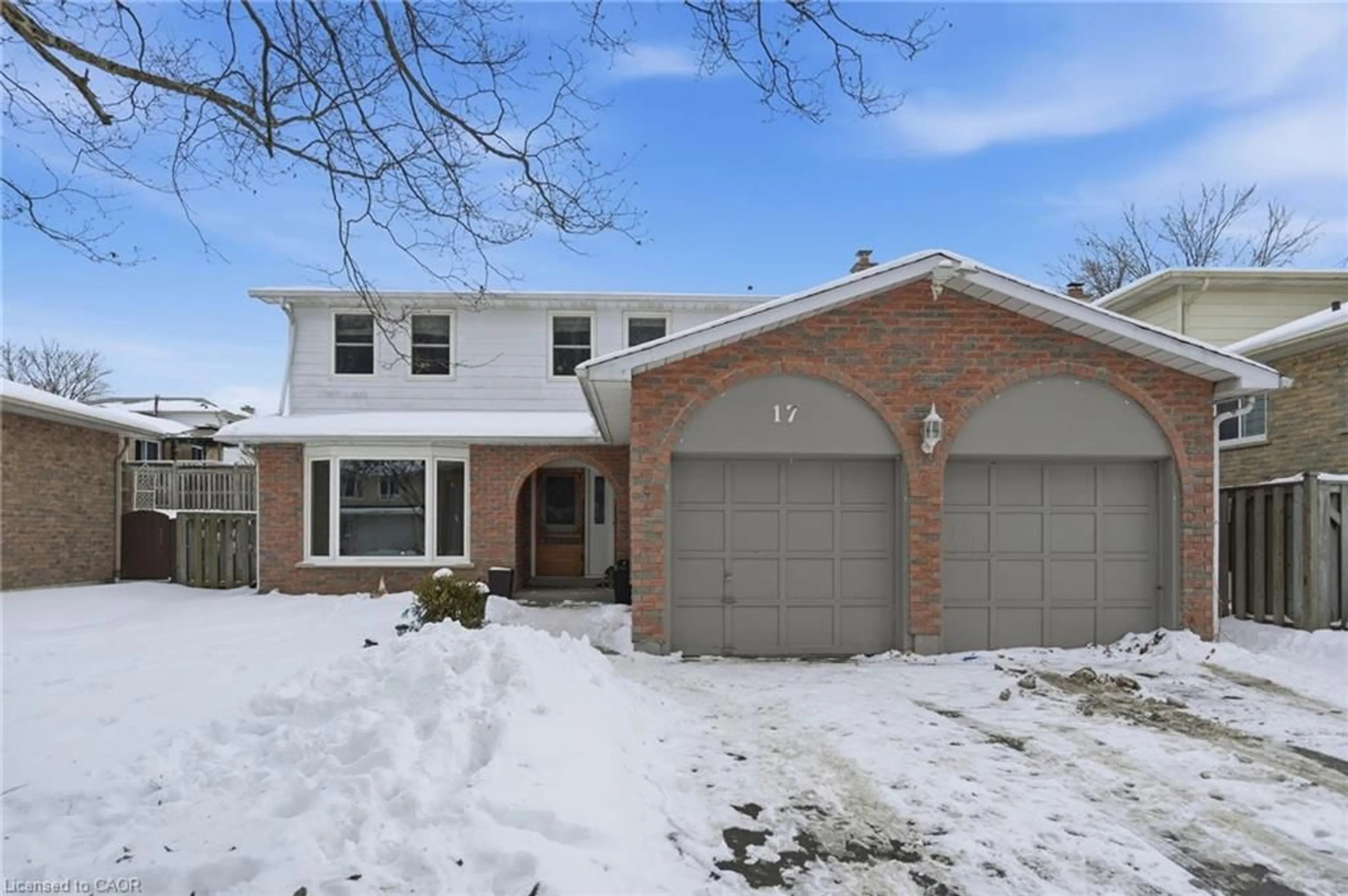 Home with brick exterior material, street for 17 Strawberry Lane, Brantford Ontario N3T 5Z6