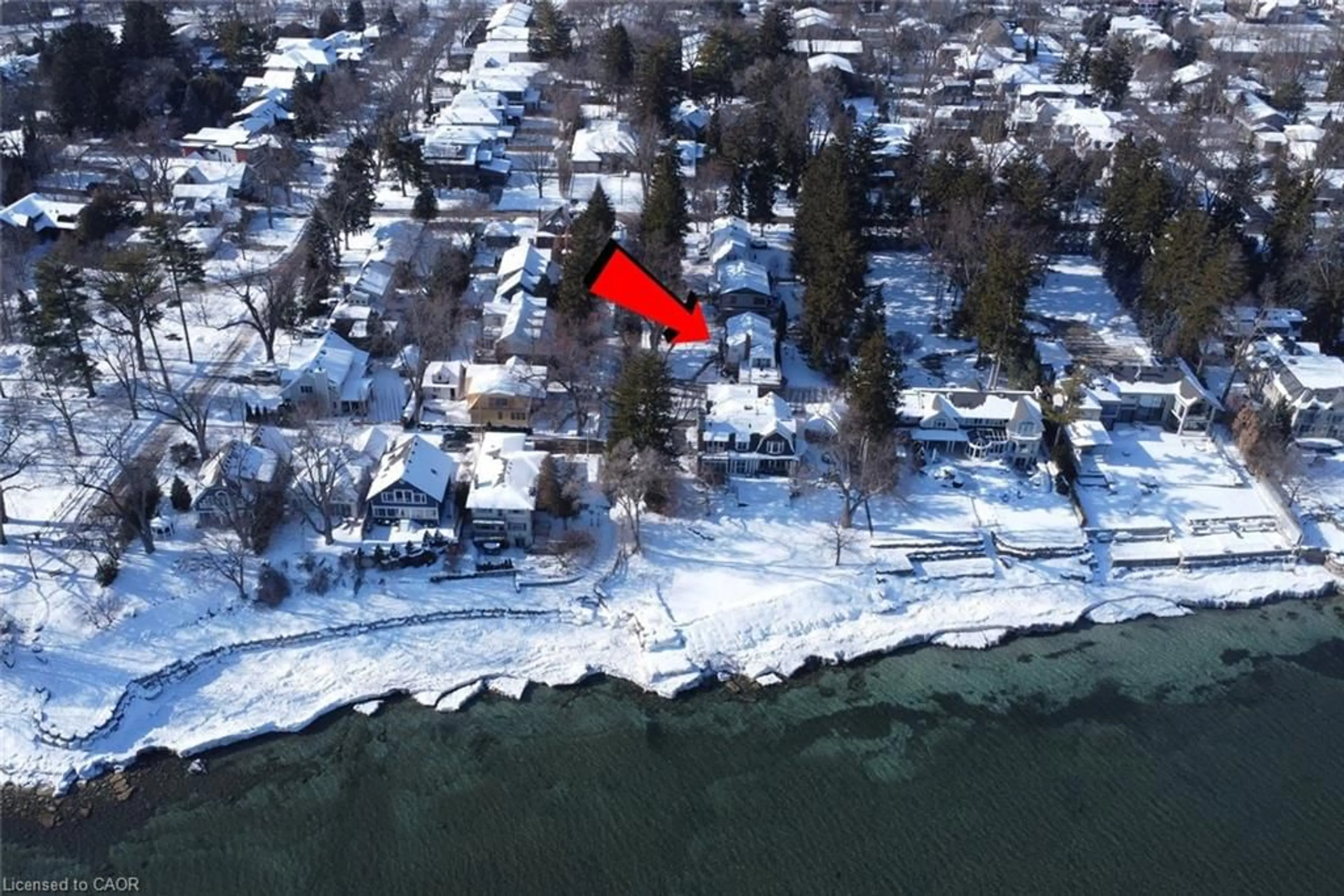 A pic from outside/outdoor area/front of a property/back of a property/a pic from drone, water/lake/river/ocean view for 25 Timber Lane, Oakville Ontario L6L 2Z4