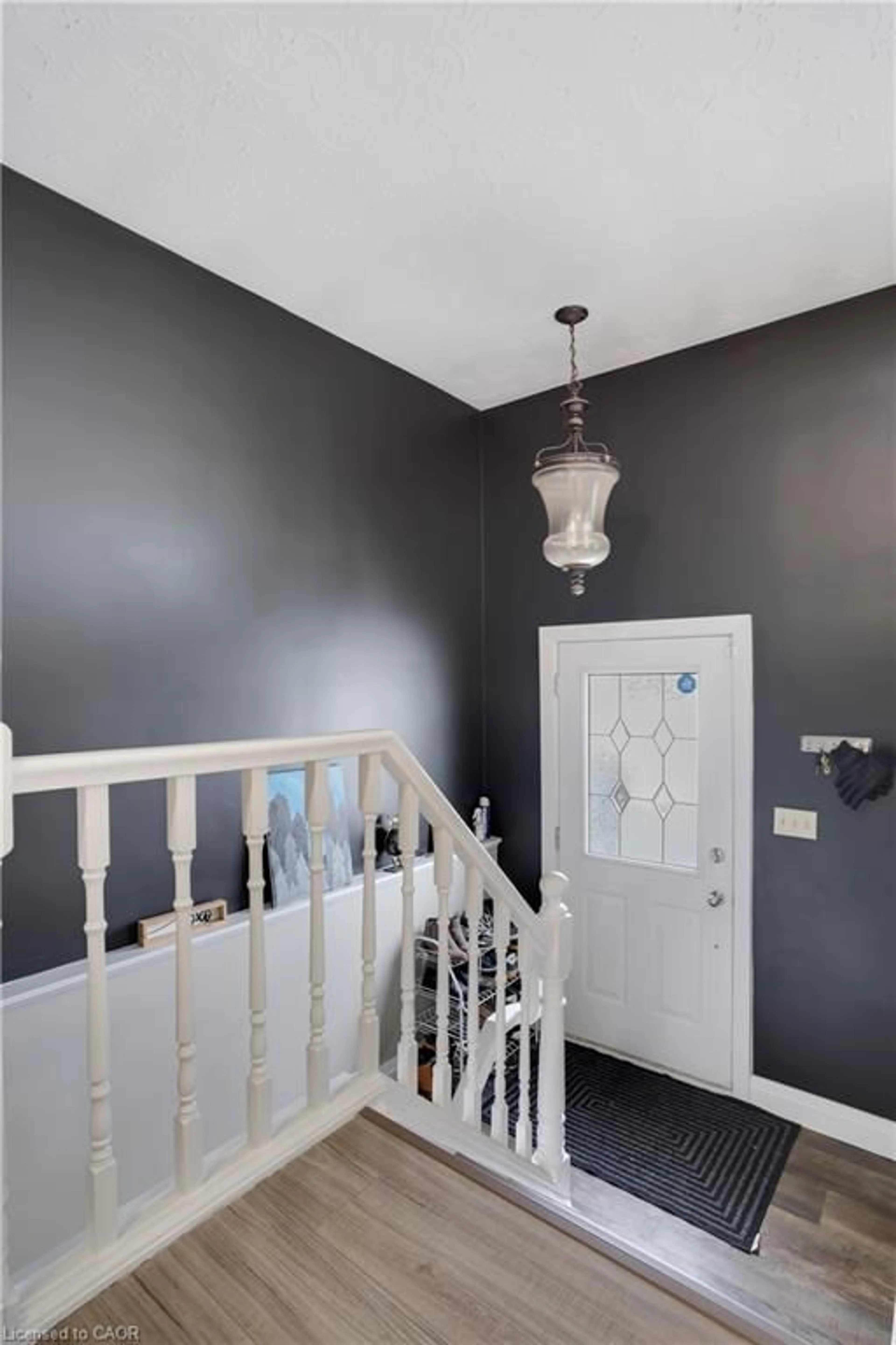 Indoor entryway for 74 Bakersfield Dr, Cambridge Ontario N1R 6X6