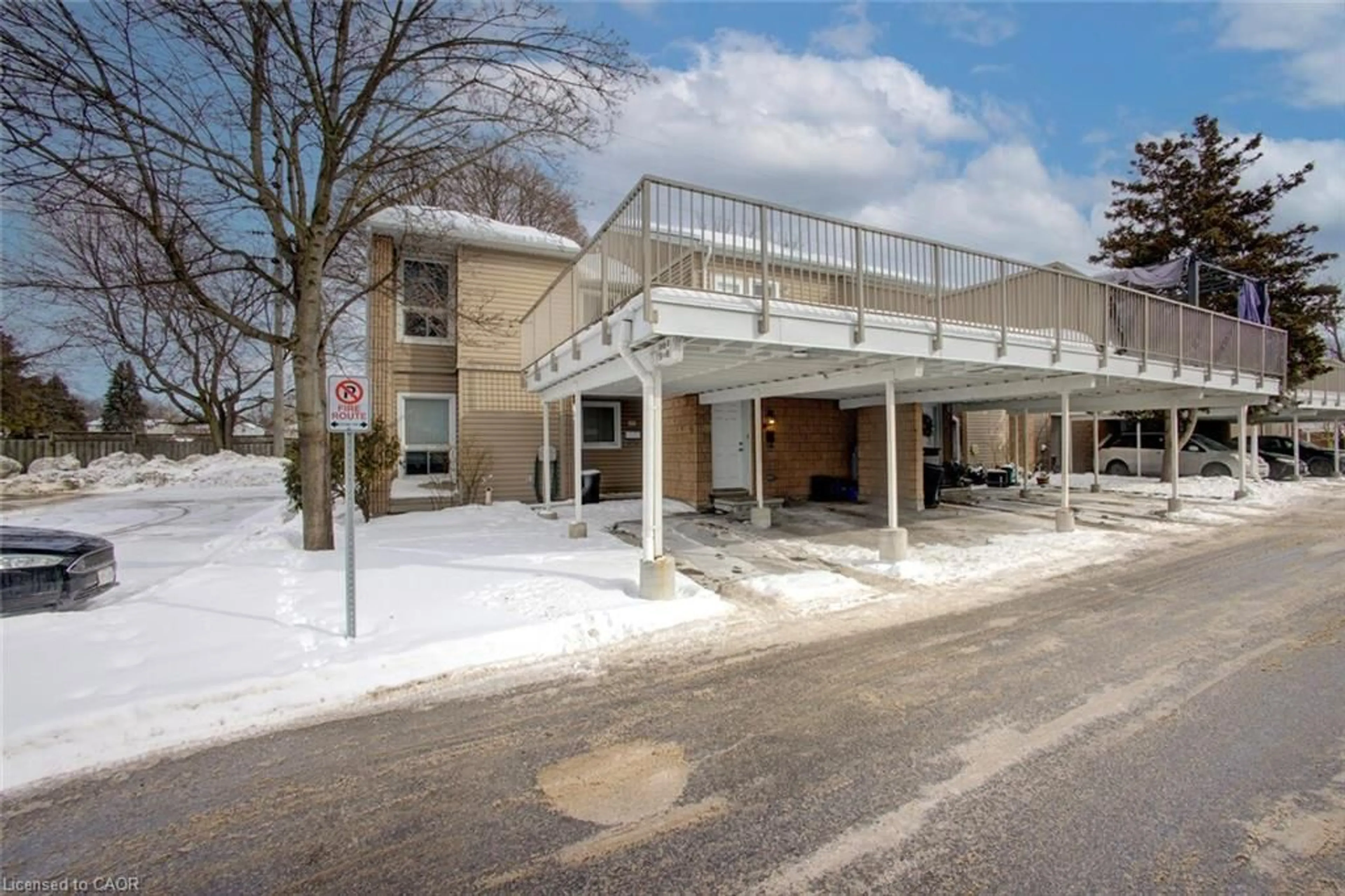 Patio, unknown for 65 Glamis Rd #65, Cambridge Ontario N1R 6W4