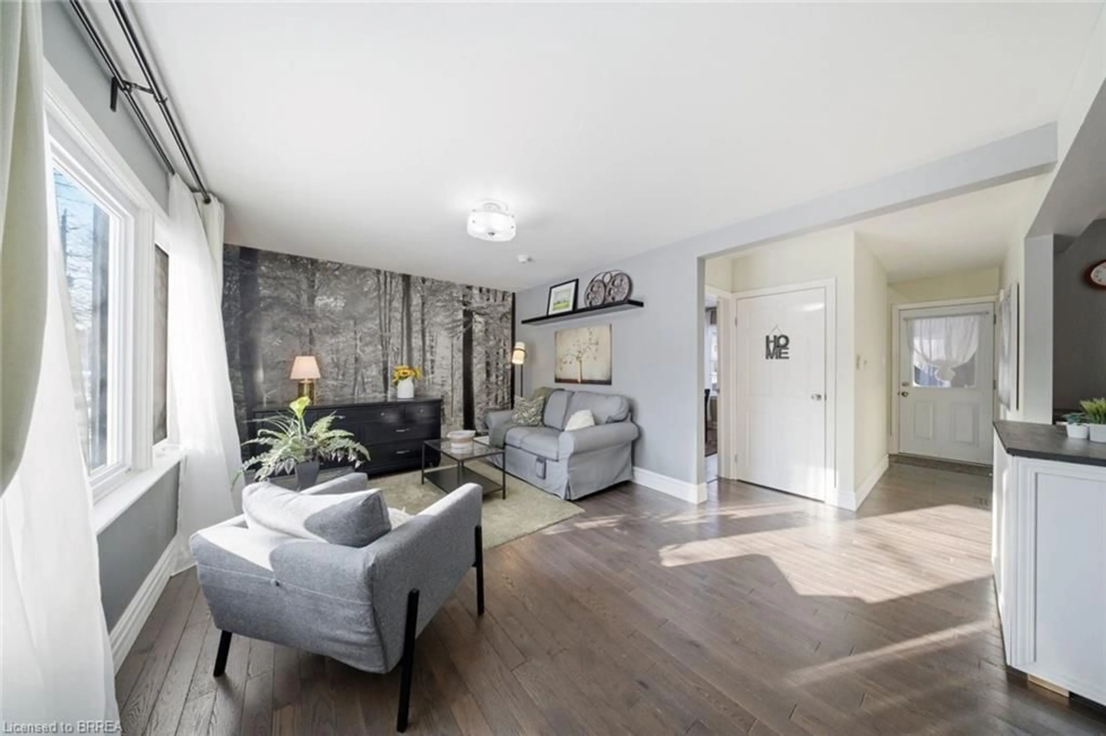 Living room with furniture, unknown for 67 Wood St, Brantford Ontario N3R 2L1