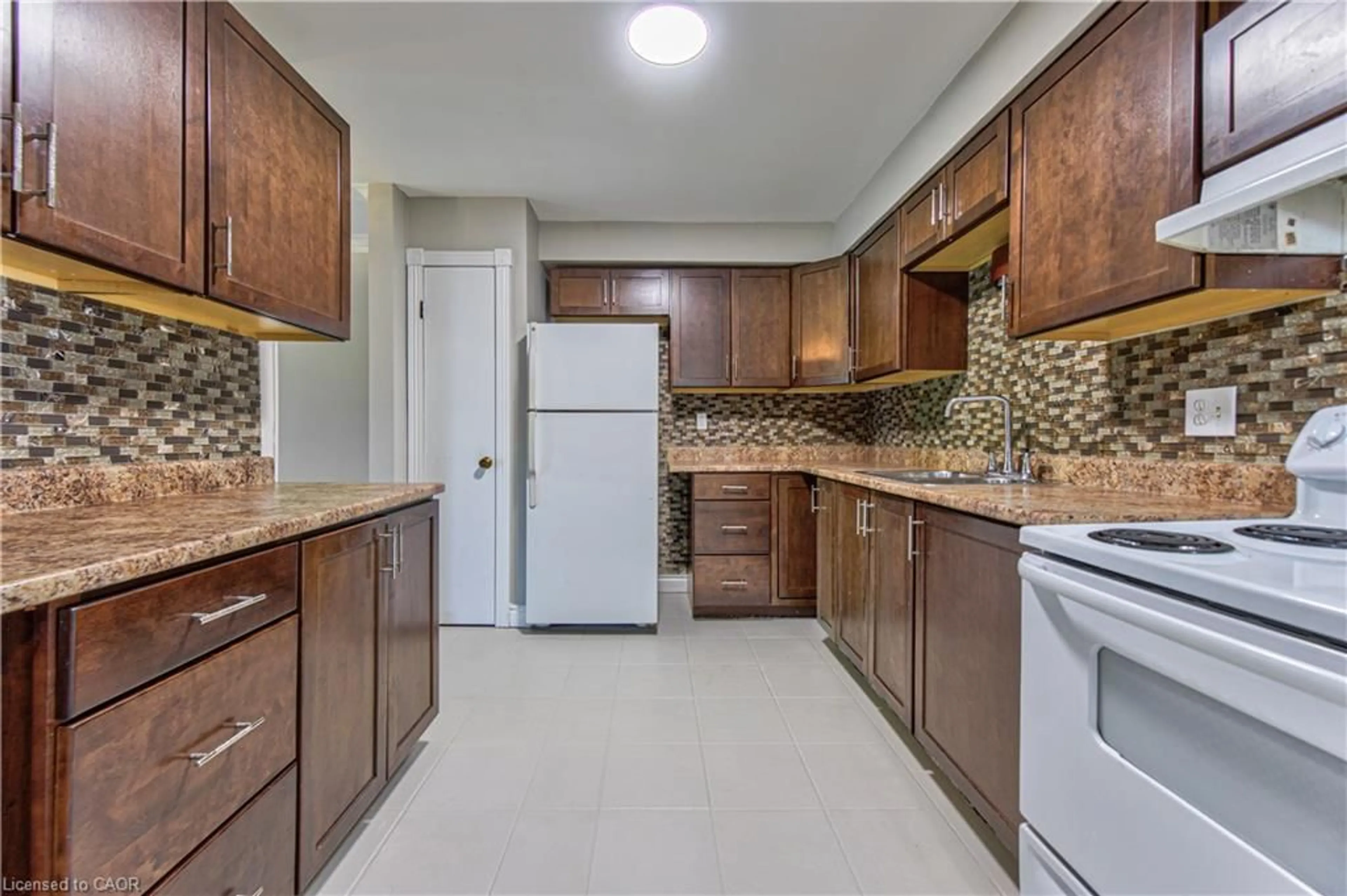 Standard kitchen, ceramic/tile floor for 120 Ralgreen Cres, Kitchener Ontario N2M 1T9