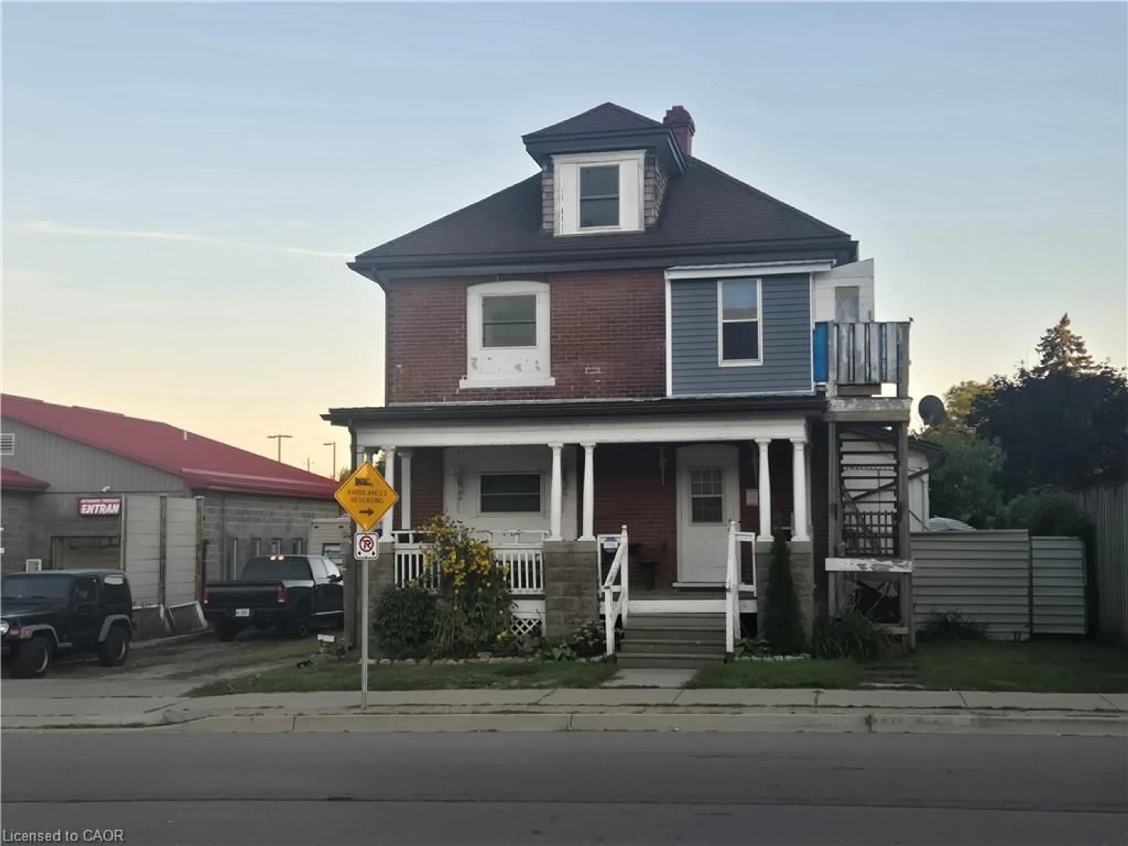 Home with vinyl exterior material, street for 13 Talbot St, Cayuga Ontario N0A 1E0