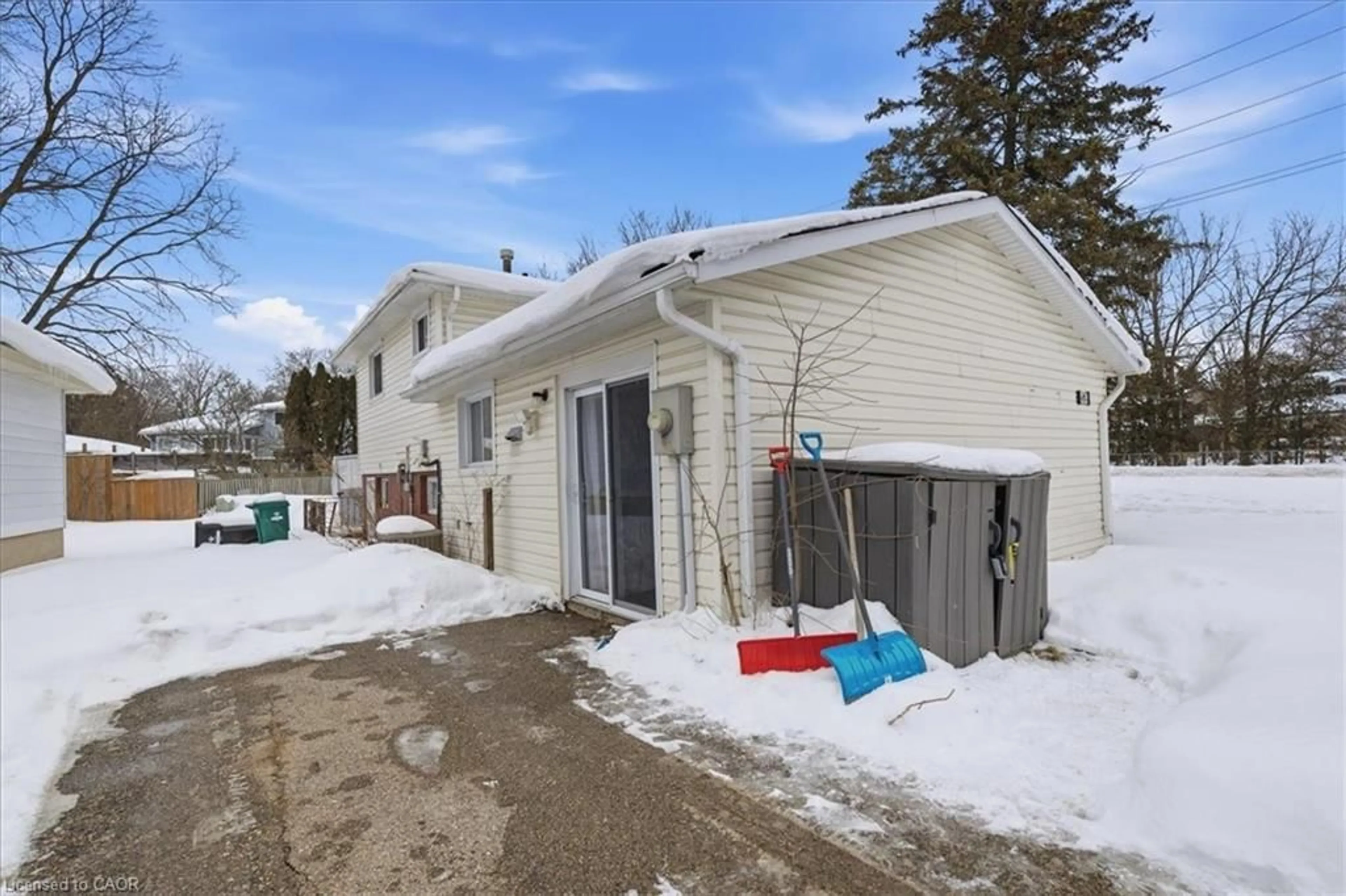 Unknown for 400 Midwood Cres, Waterloo Ontario N2L 5N5