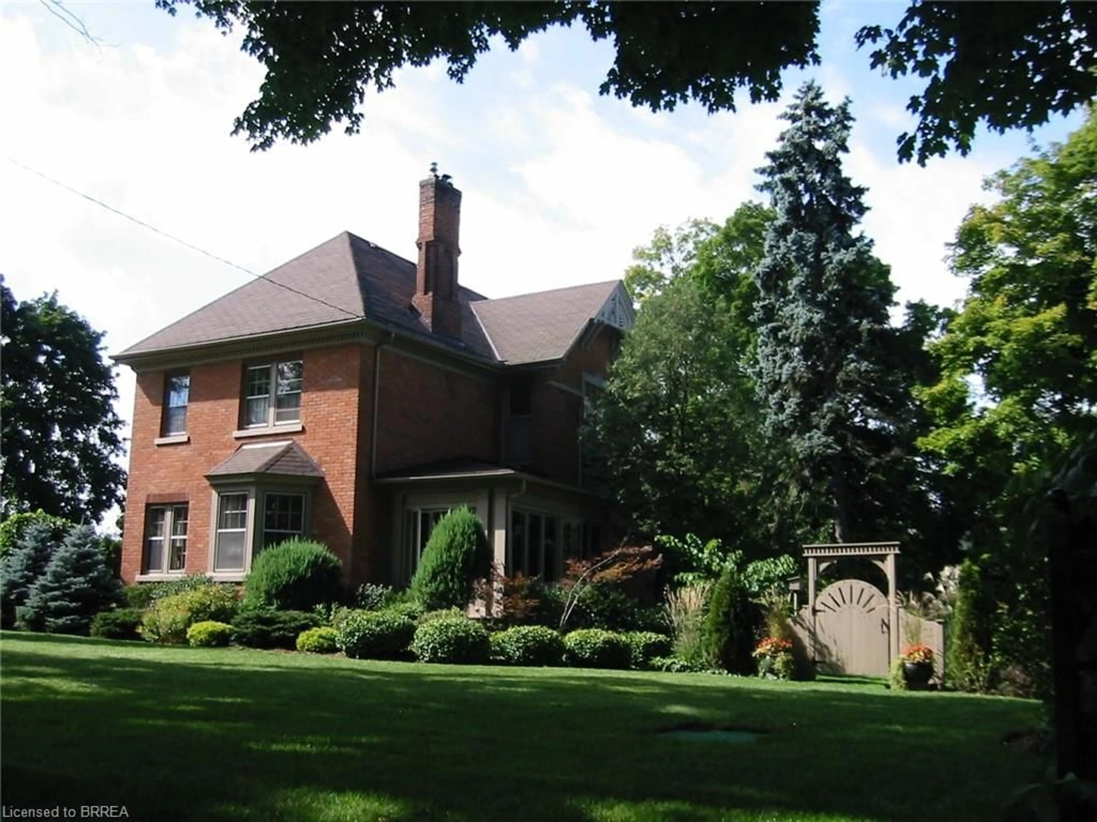 Home with brick exterior material, street for 138 St. James St, Waterford Ontario N0E 1Y0