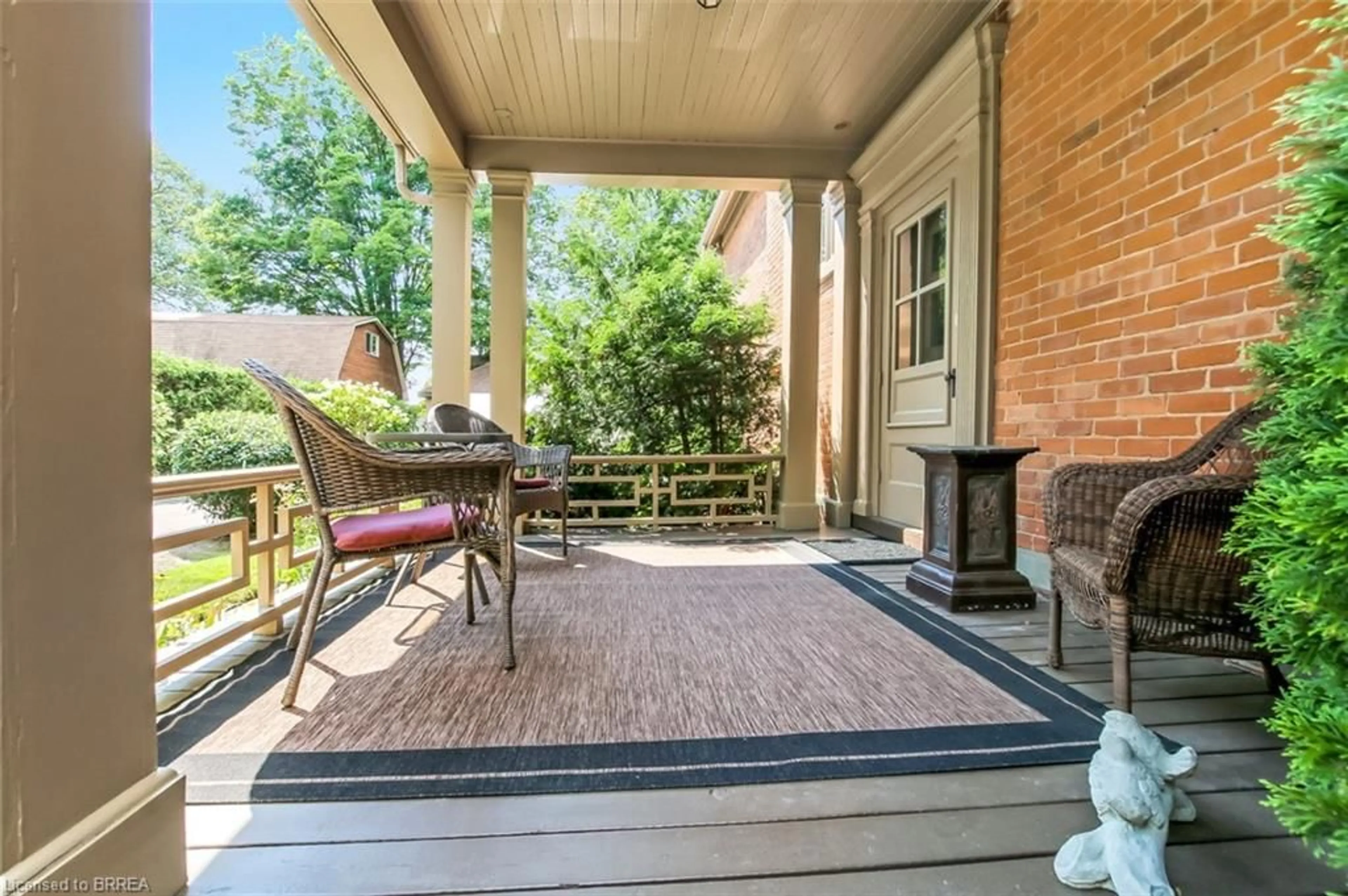 Patio, street for 138 St. James St, Waterford Ontario N0E 1Y0