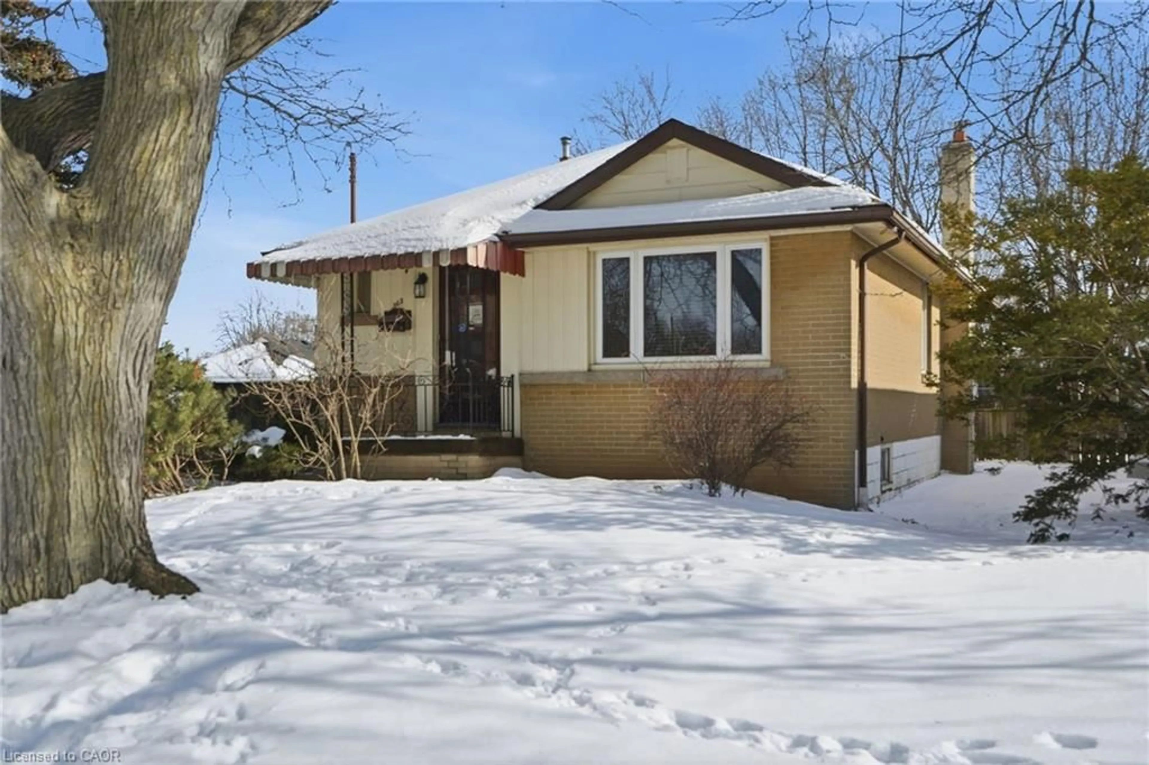 Unknown for 363 East 14th St, Hamilton Ontario L9A 4C3