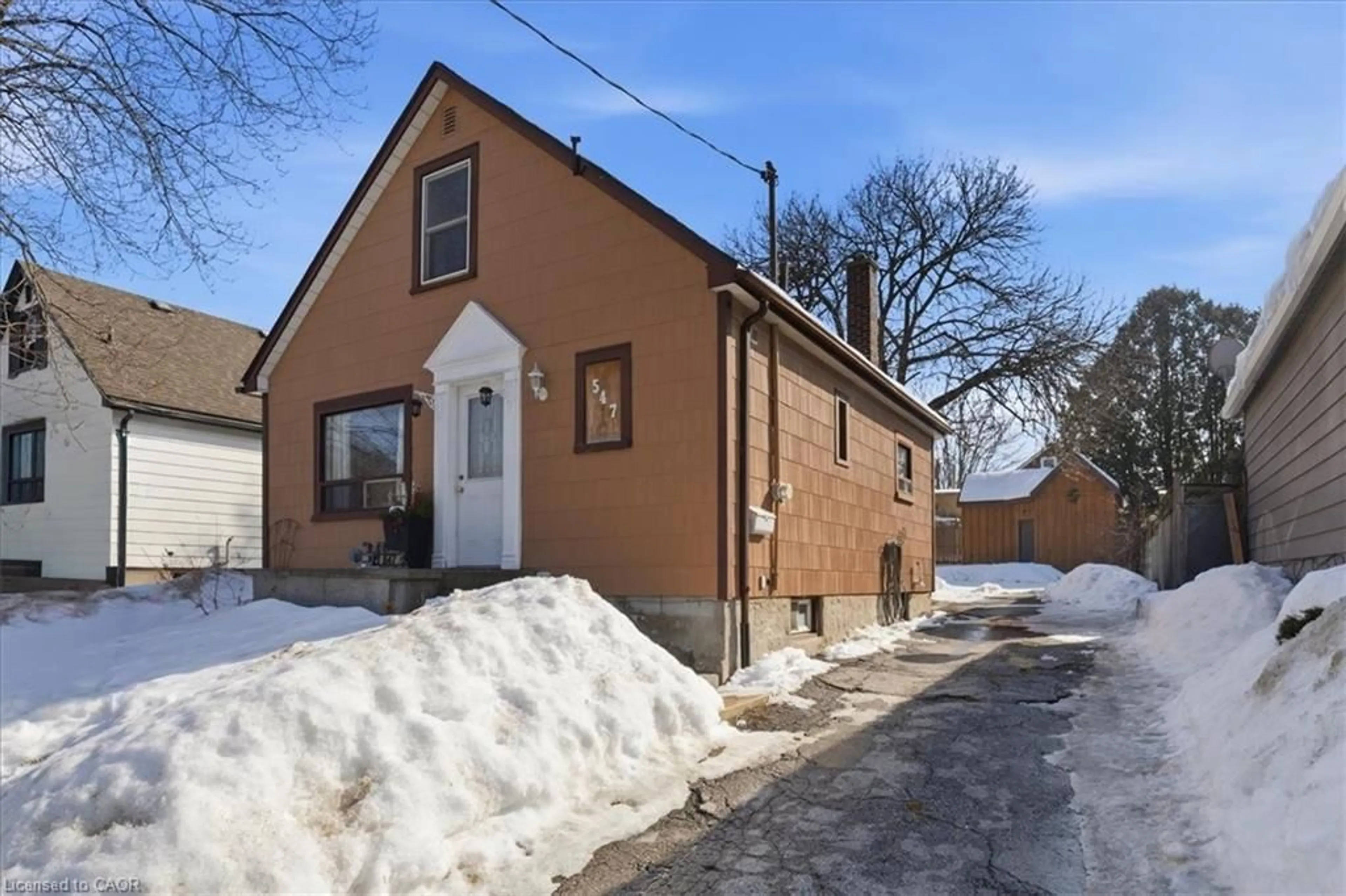 Unknown for 547 Wellington St, Kitchener Ontario N2H 5L6