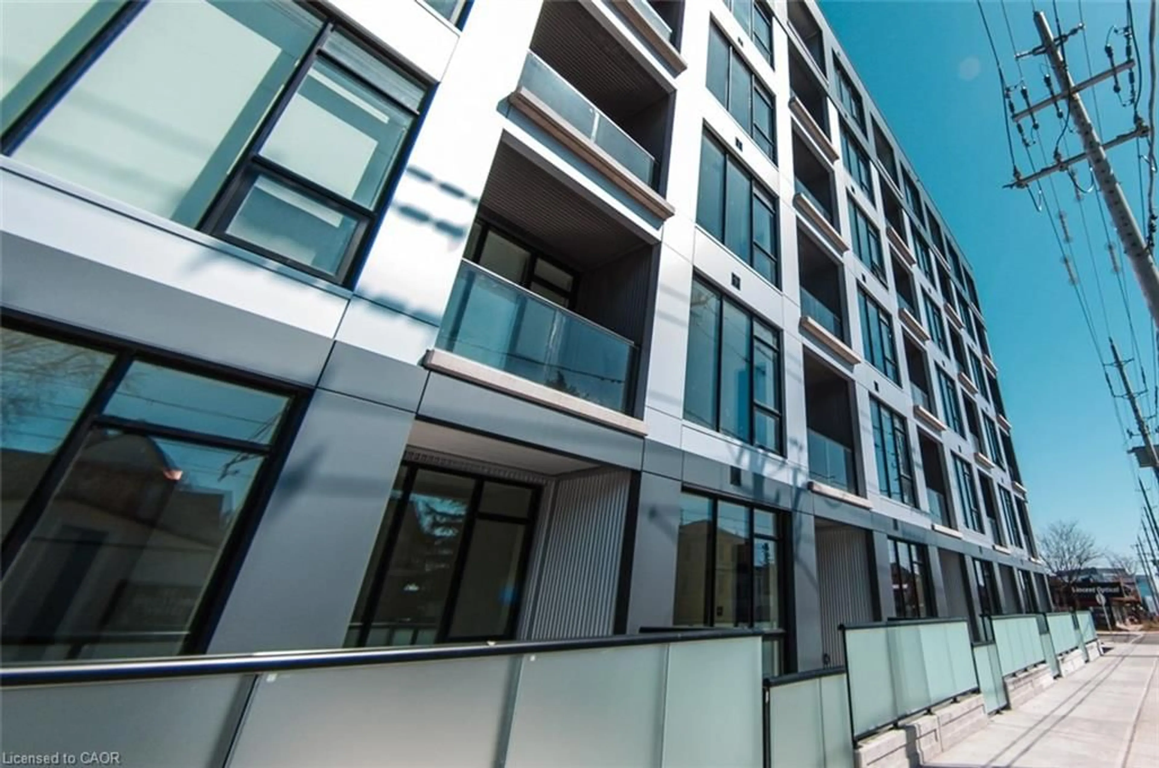 Unknown for 690 King St #514, Kitchener Ontario N2H 5L8