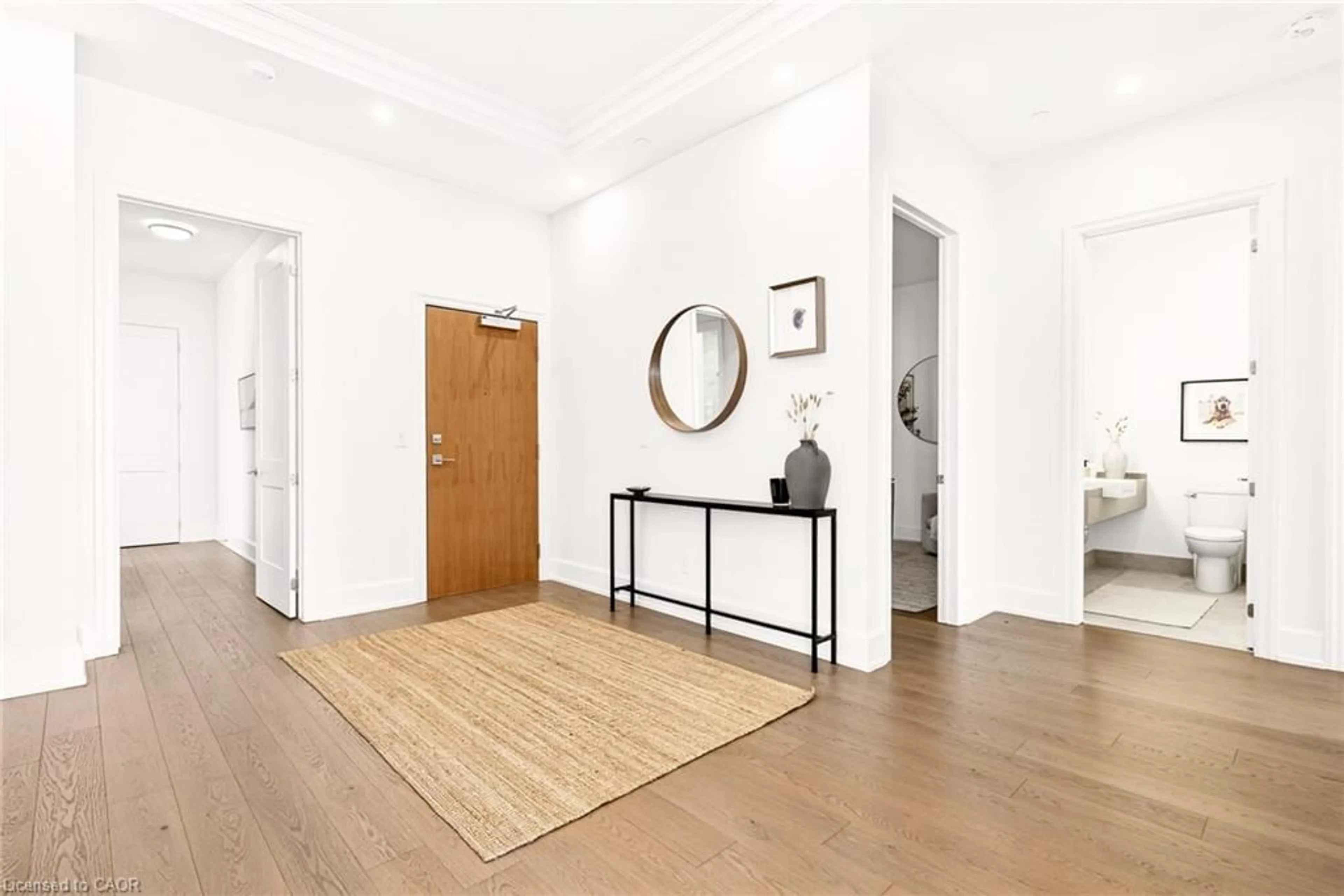 Indoor entryway for 1441 Elgin St #602, Burlington Ontario L7S 1E6