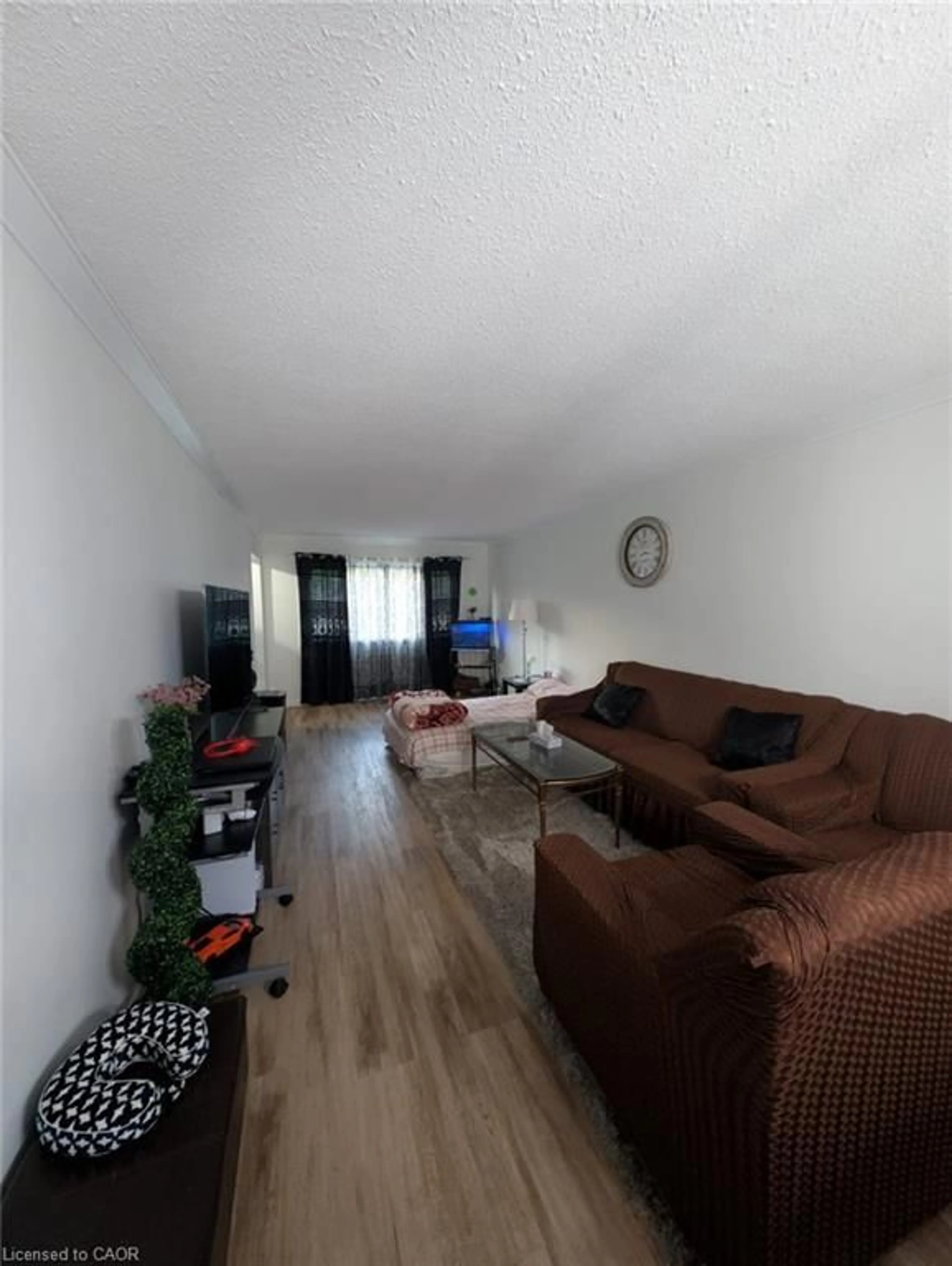 A pic of a room for 30 Green Valley Dr, Kitchener Ontario N2P 1G8
