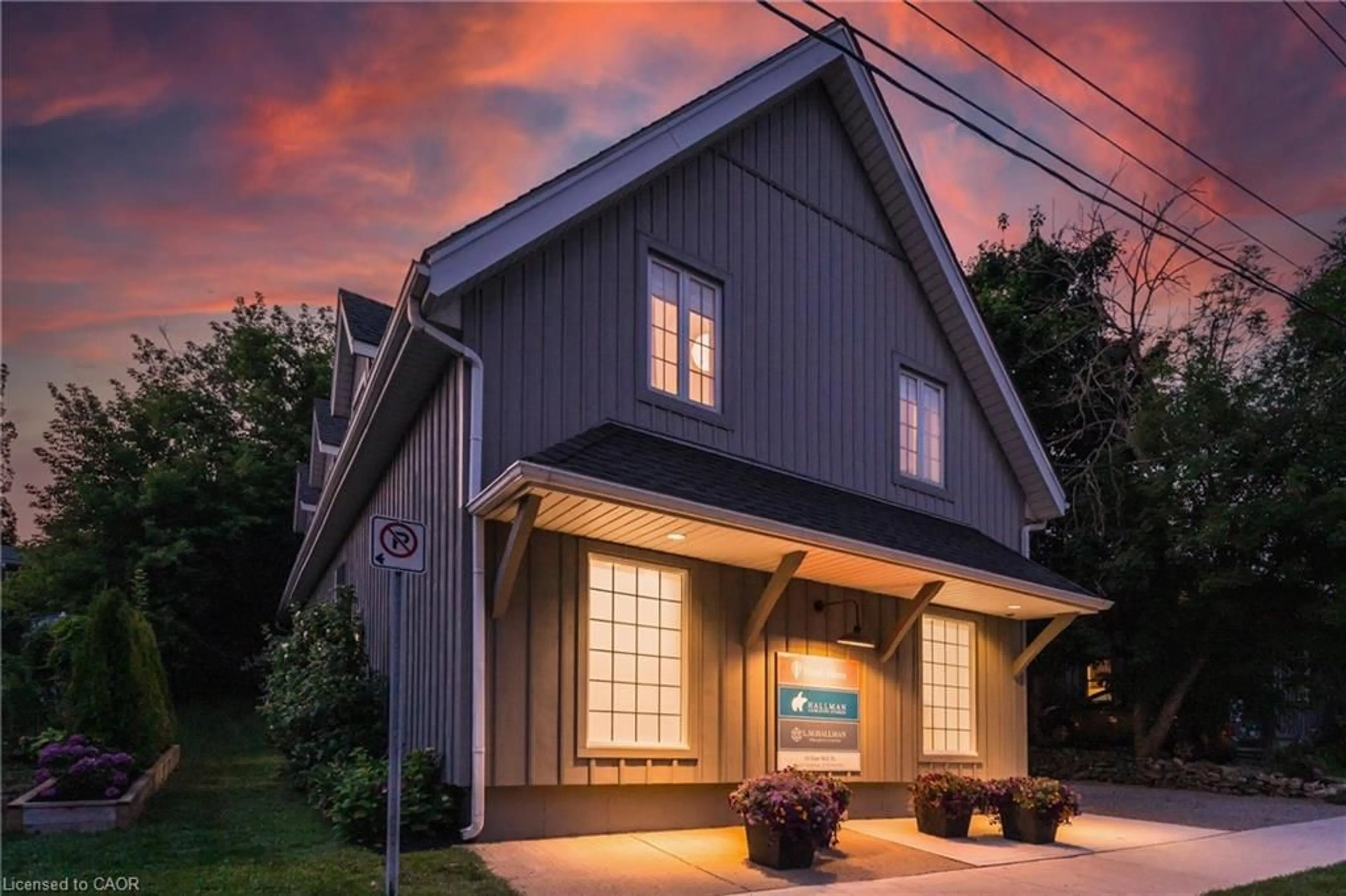 Unknown for 18 East Mill St, Elora Ontario N0B 1S0