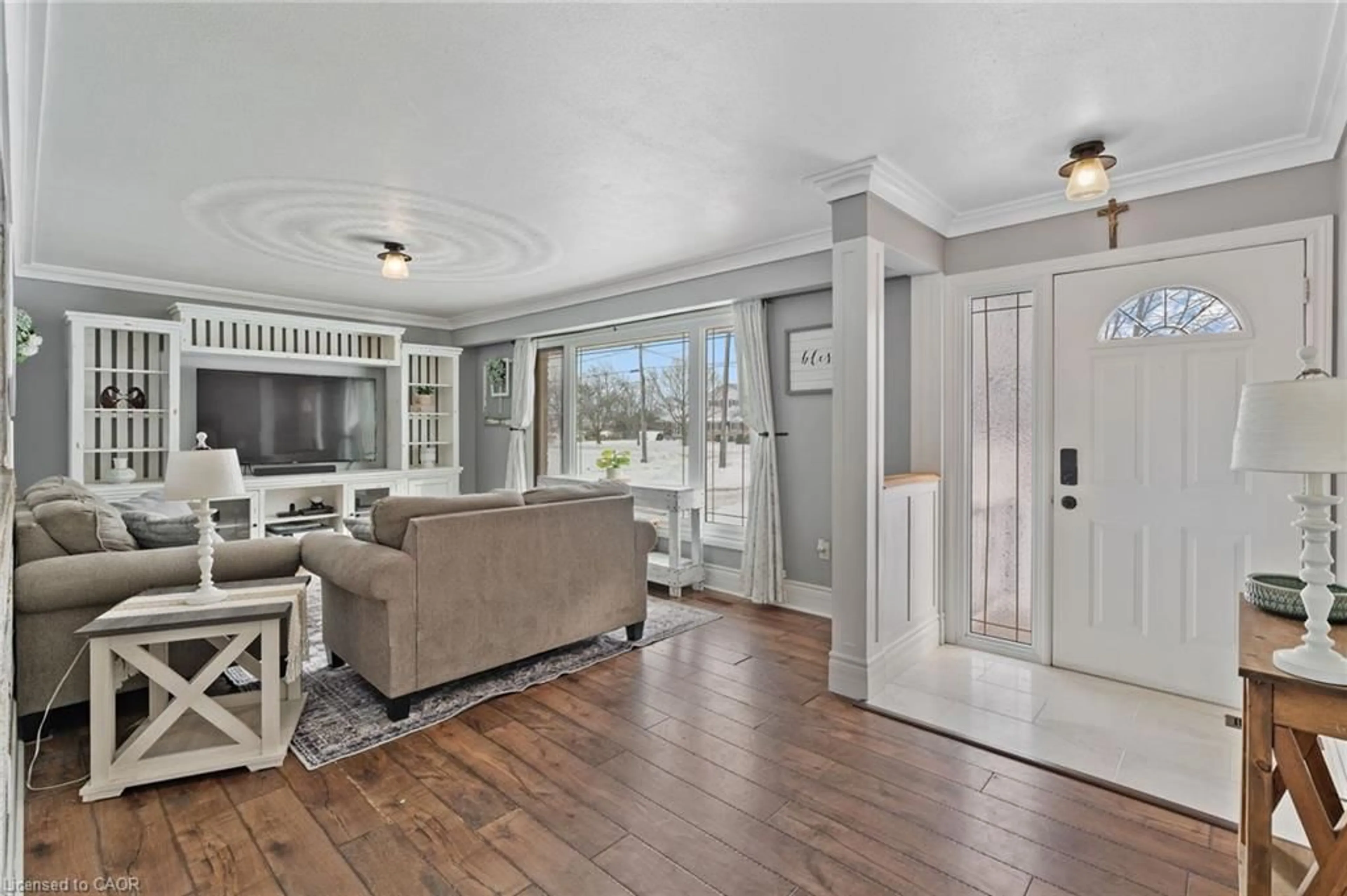 Living room with furniture, unknown for 28 Main Ave, Fisherville Ontario N0A 1G0