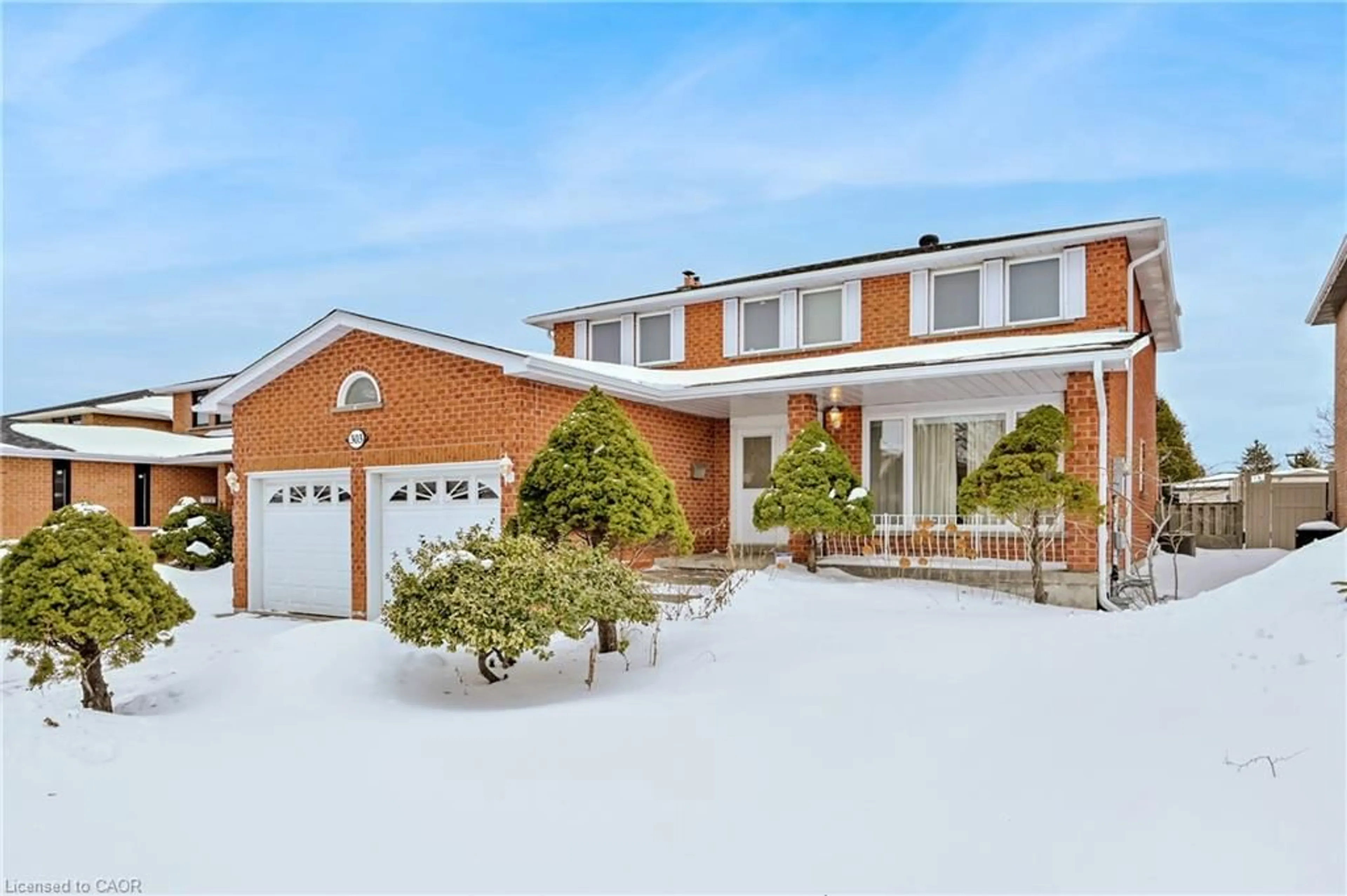 Home with brick exterior material, unknown for 303 Forest Dr, Woodbridge Ontario L4L 3W7