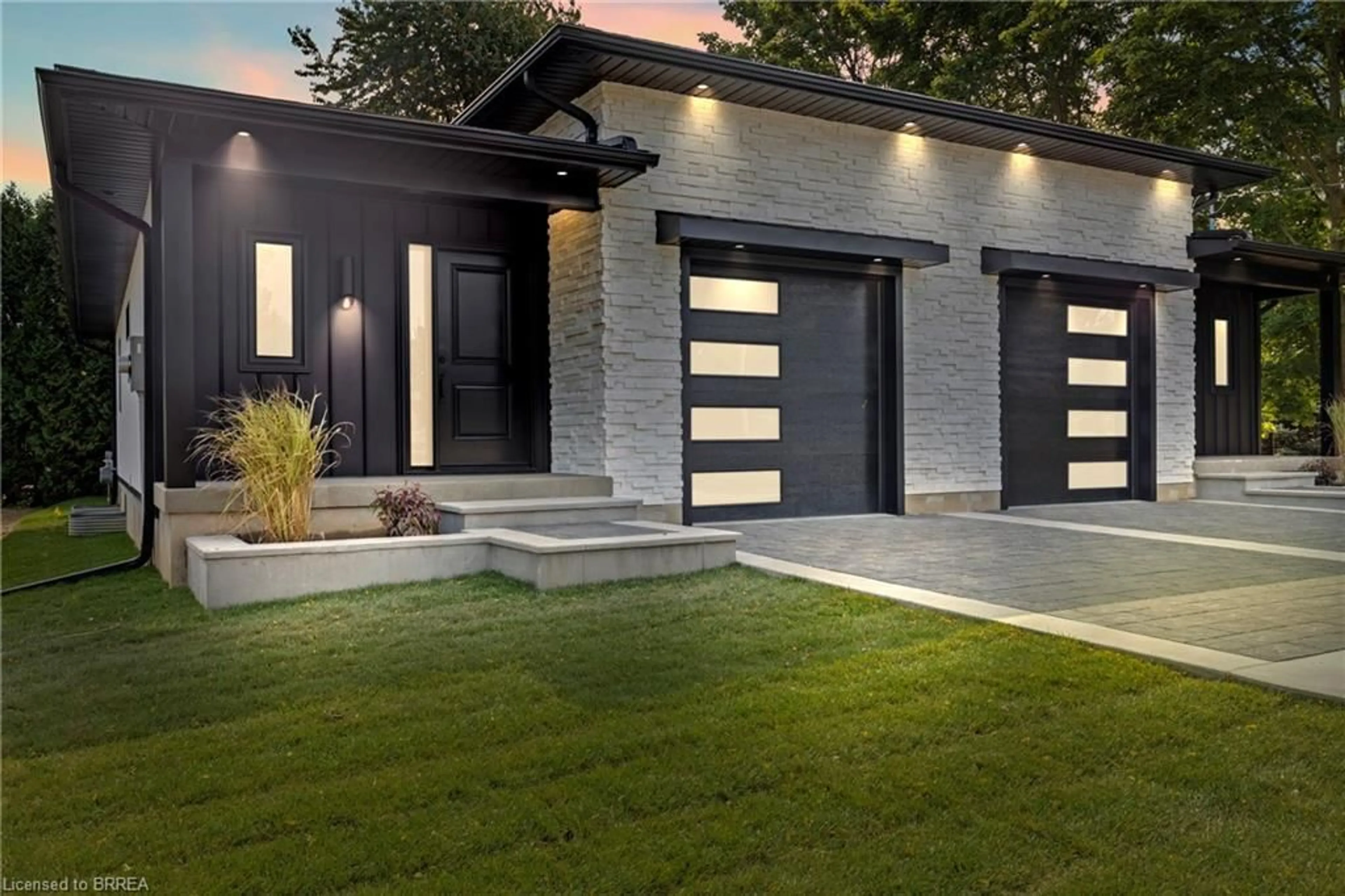 Home with brick exterior material, street for 139 King Edward St, Paris Ontario N3L 3E3