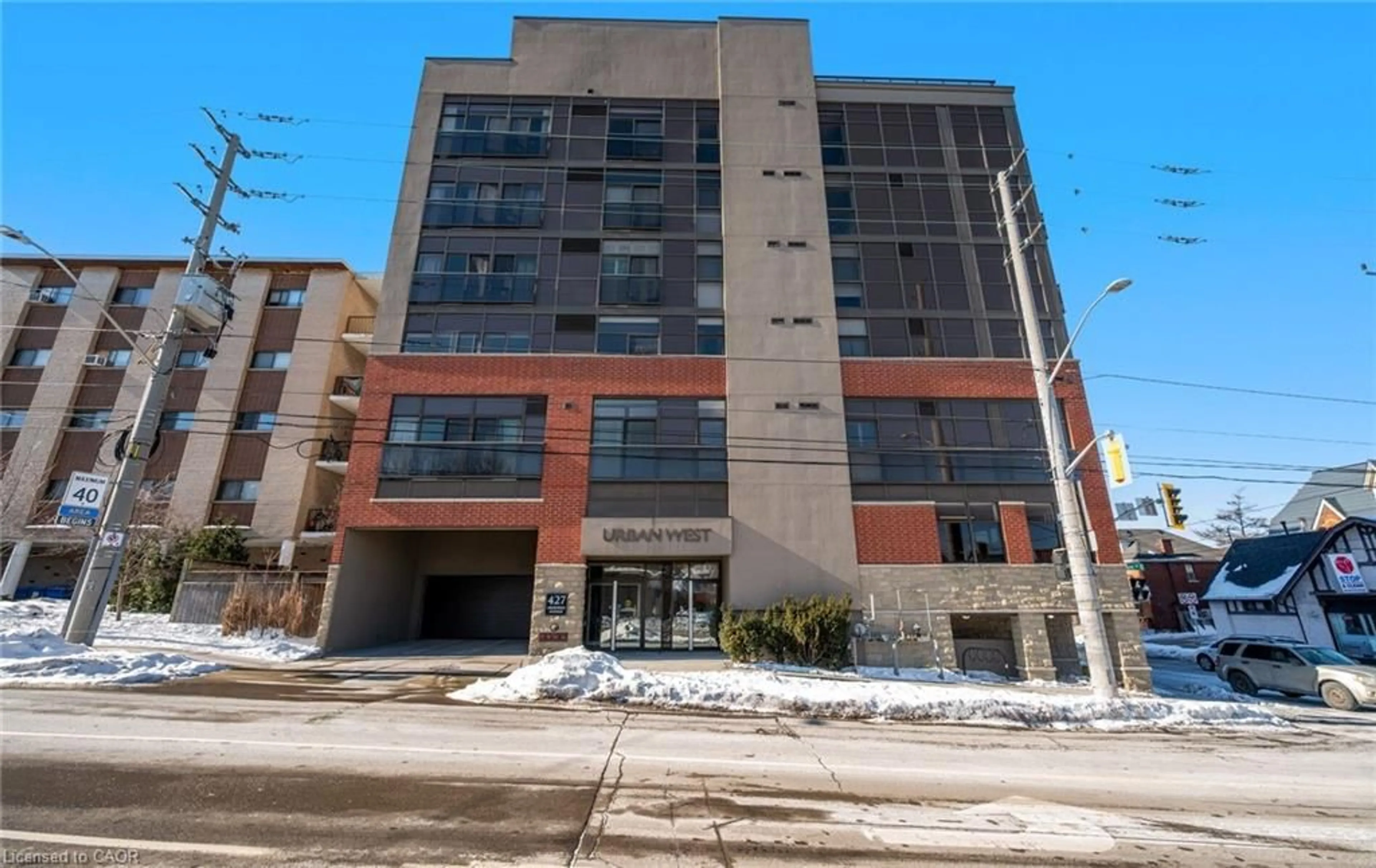 Indoor foyer for 427 Aberdeen Ave, Hamilton Ontario L8P 2S4