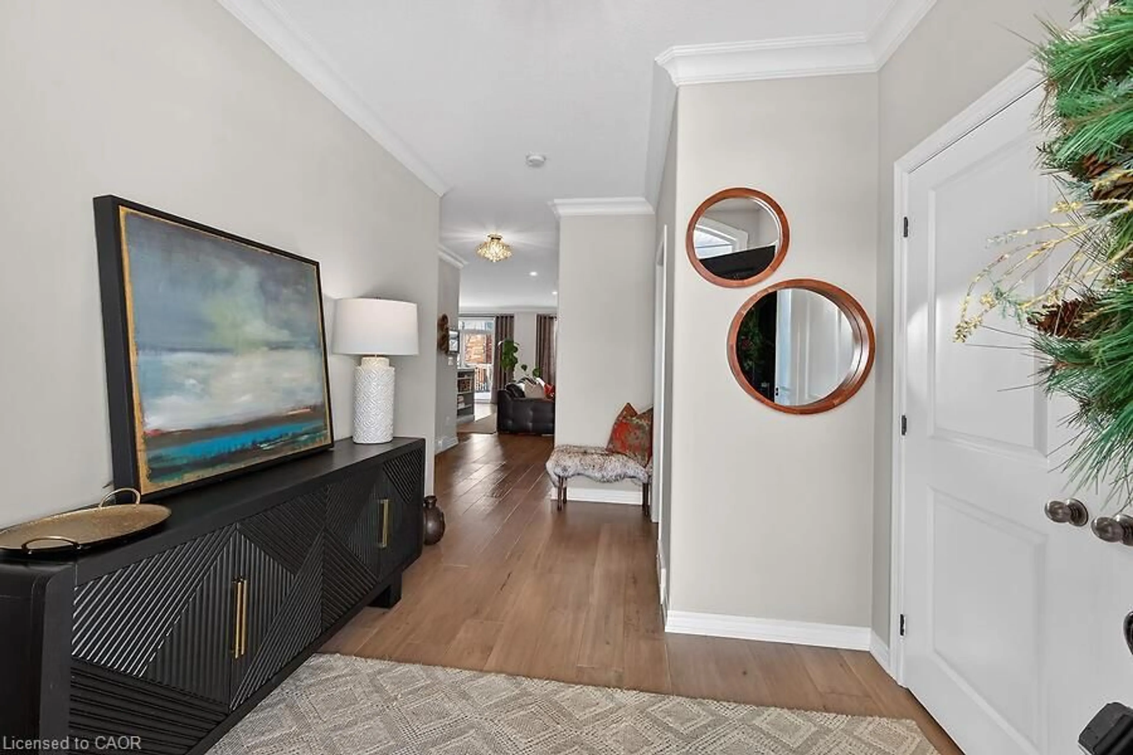 Indoor entryway for 2 Southwood Cres, Caledonia Ontario N3W 0A6