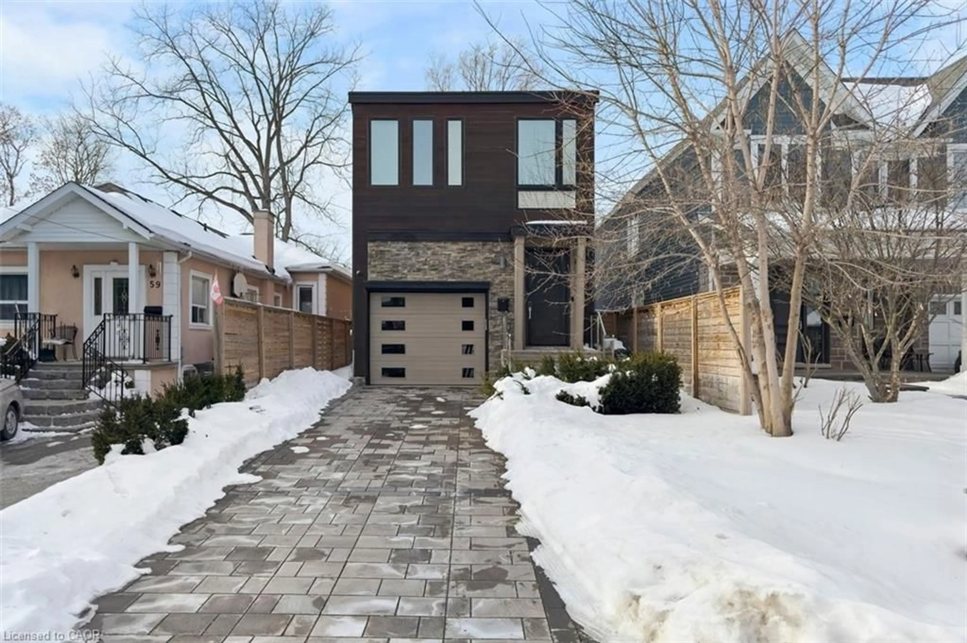 Home with brick exterior material, street for 63 Troy St, Mississauga Ontario L5G 1S6