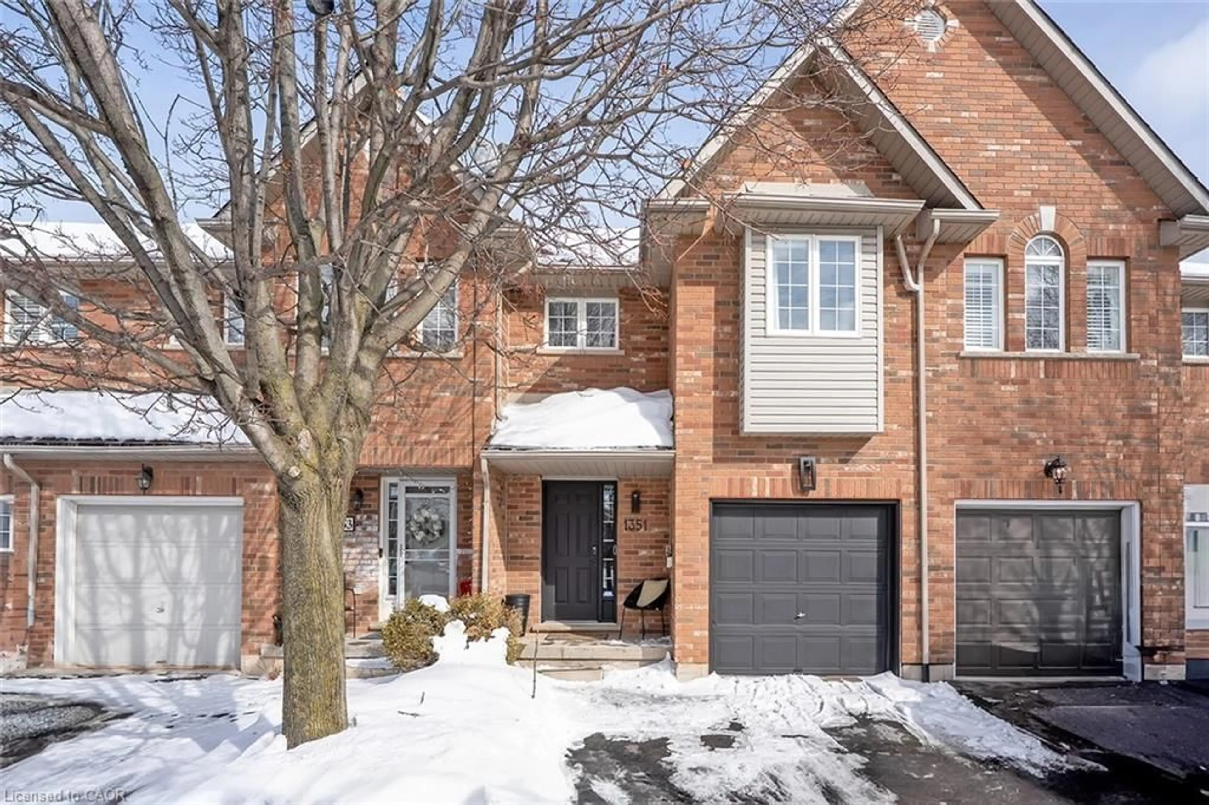 Home with brick exterior material, street for 1351 Tobyn Dr, Burlington Ontario L7M 4X6