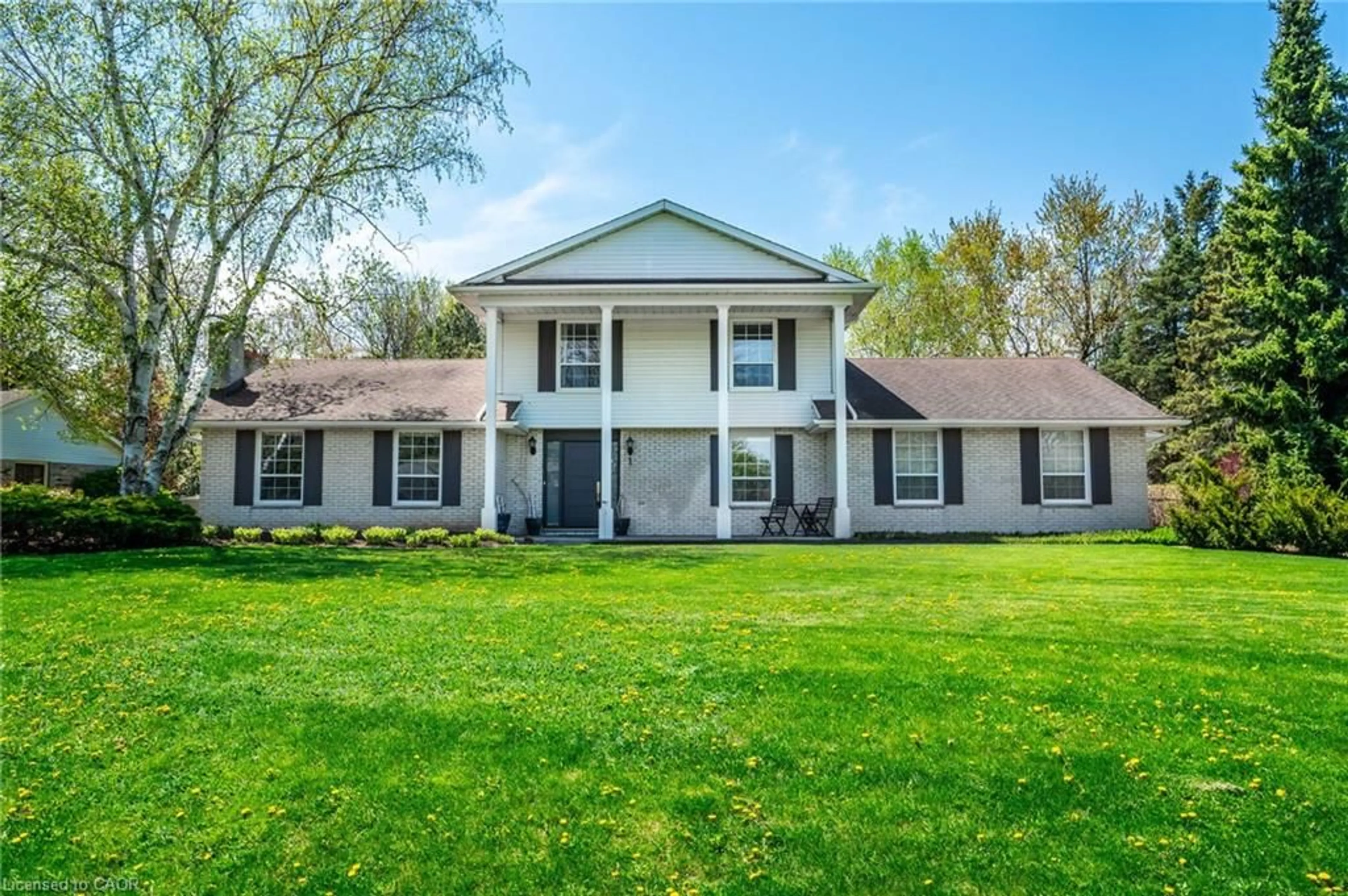 Home with vinyl exterior material, unknown for 1 Acredale Dr, Carlisle Ontario L0R 1H2