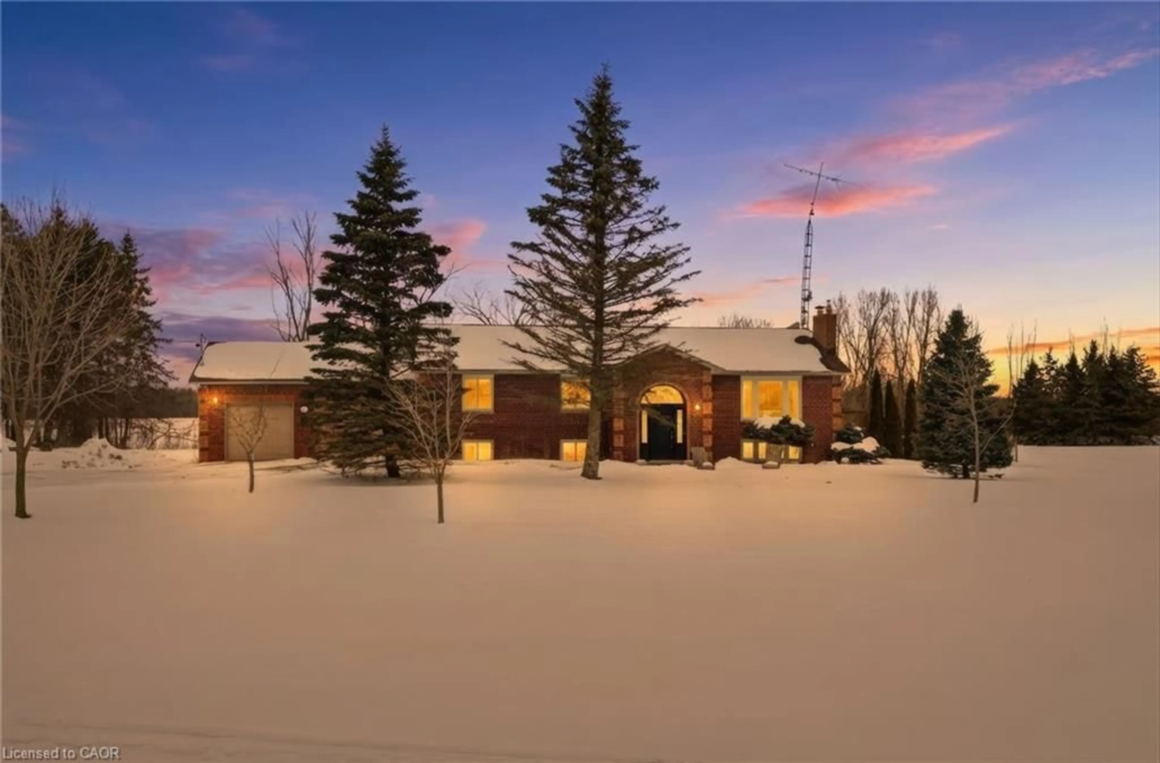 A pic from outside/outdoor area/front of a property/back of a property/a pic from drone, street for 628 Haldimand Rd 17, Dunnville Ontario N1A 2W4