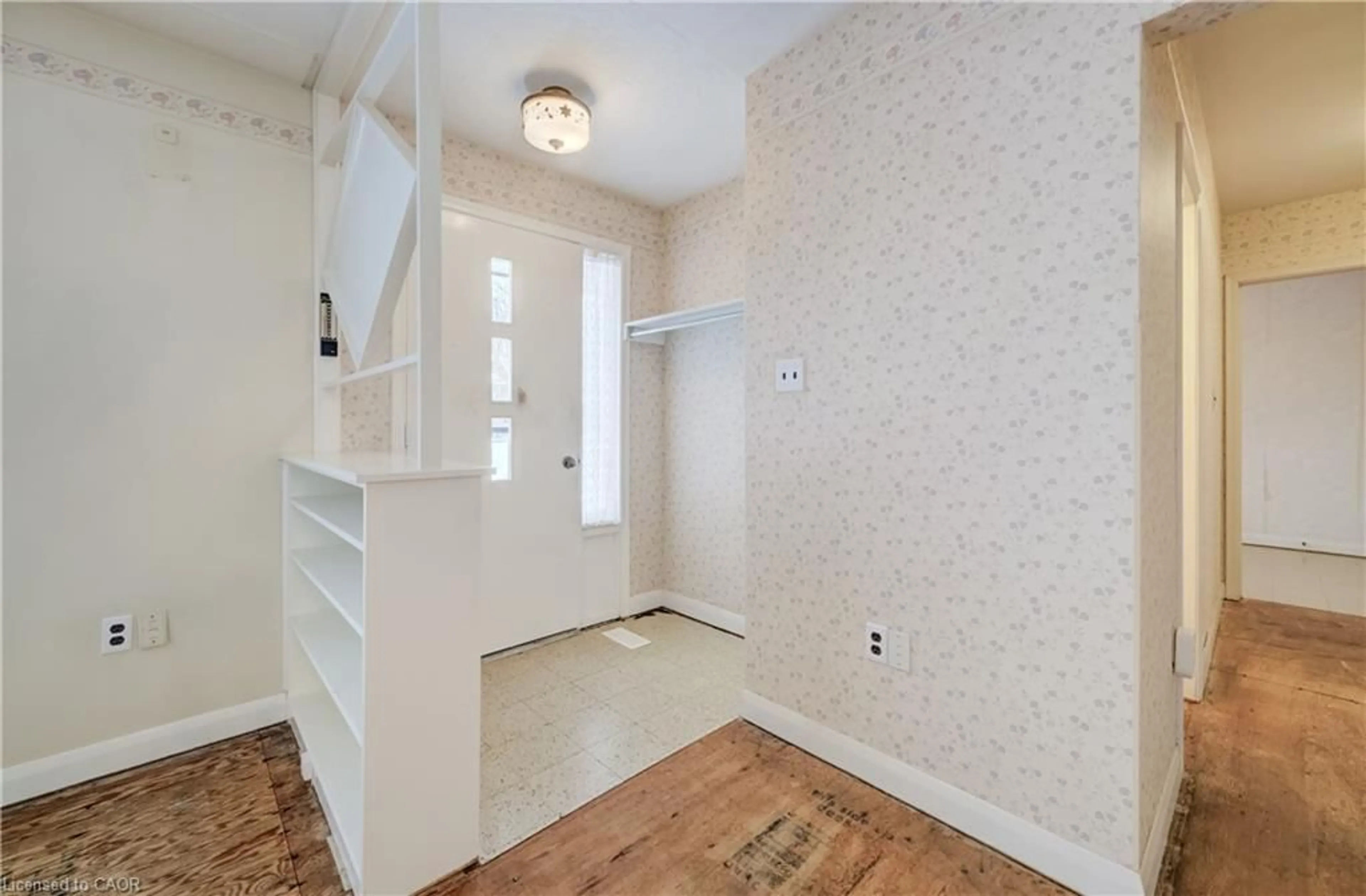 Unknown for 130 King St, Mount Forest Ontario N0G 2L2