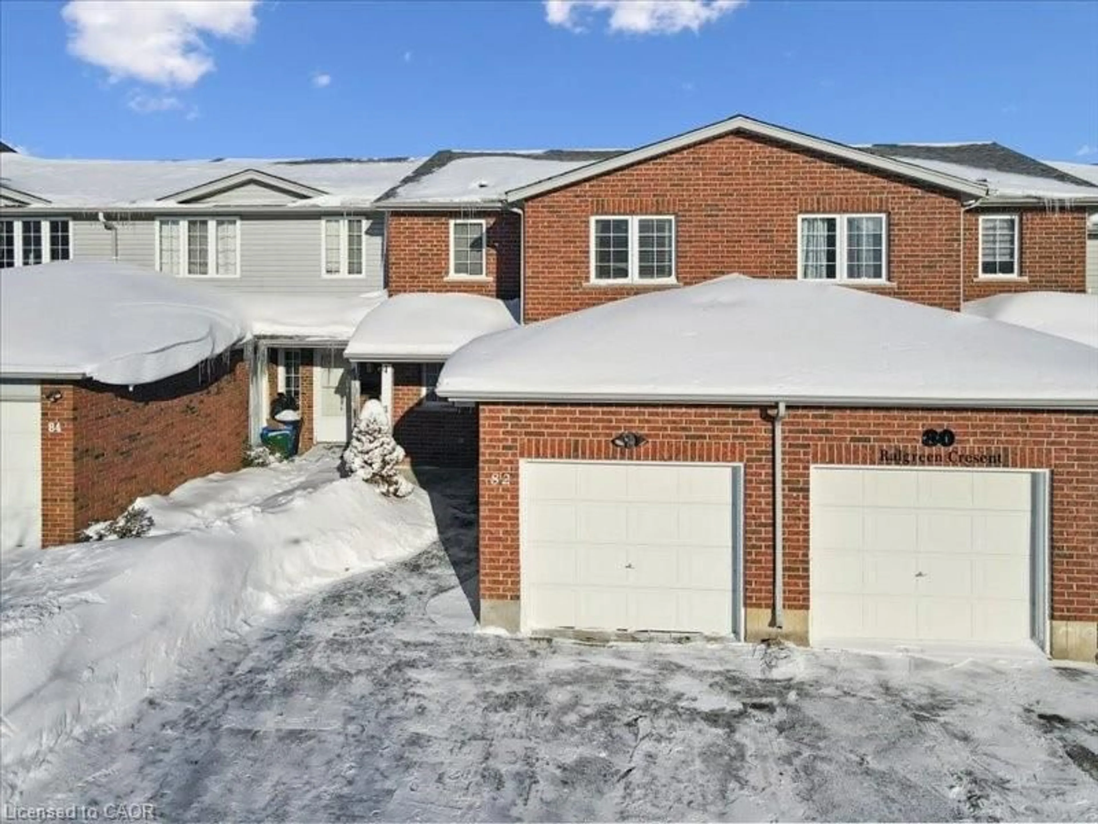 A pic from outside/outdoor area/front of a property/back of a property/a pic from drone, street for 82 Ralgreen Cres, Kitchener Ontario N2M 1T9