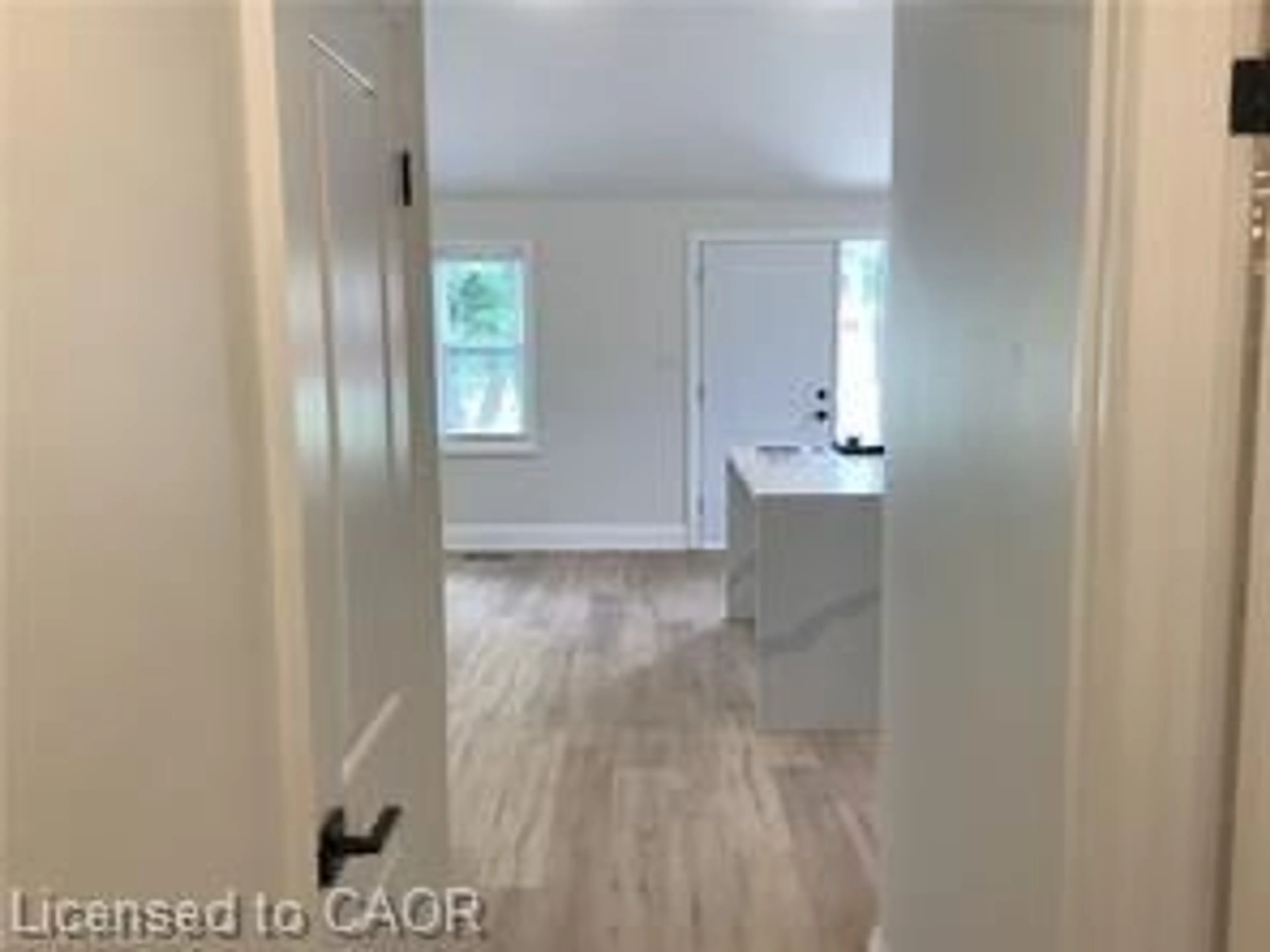 A pic of a room for 229 West 18th St, Hamilton Ontario L9C 4H1