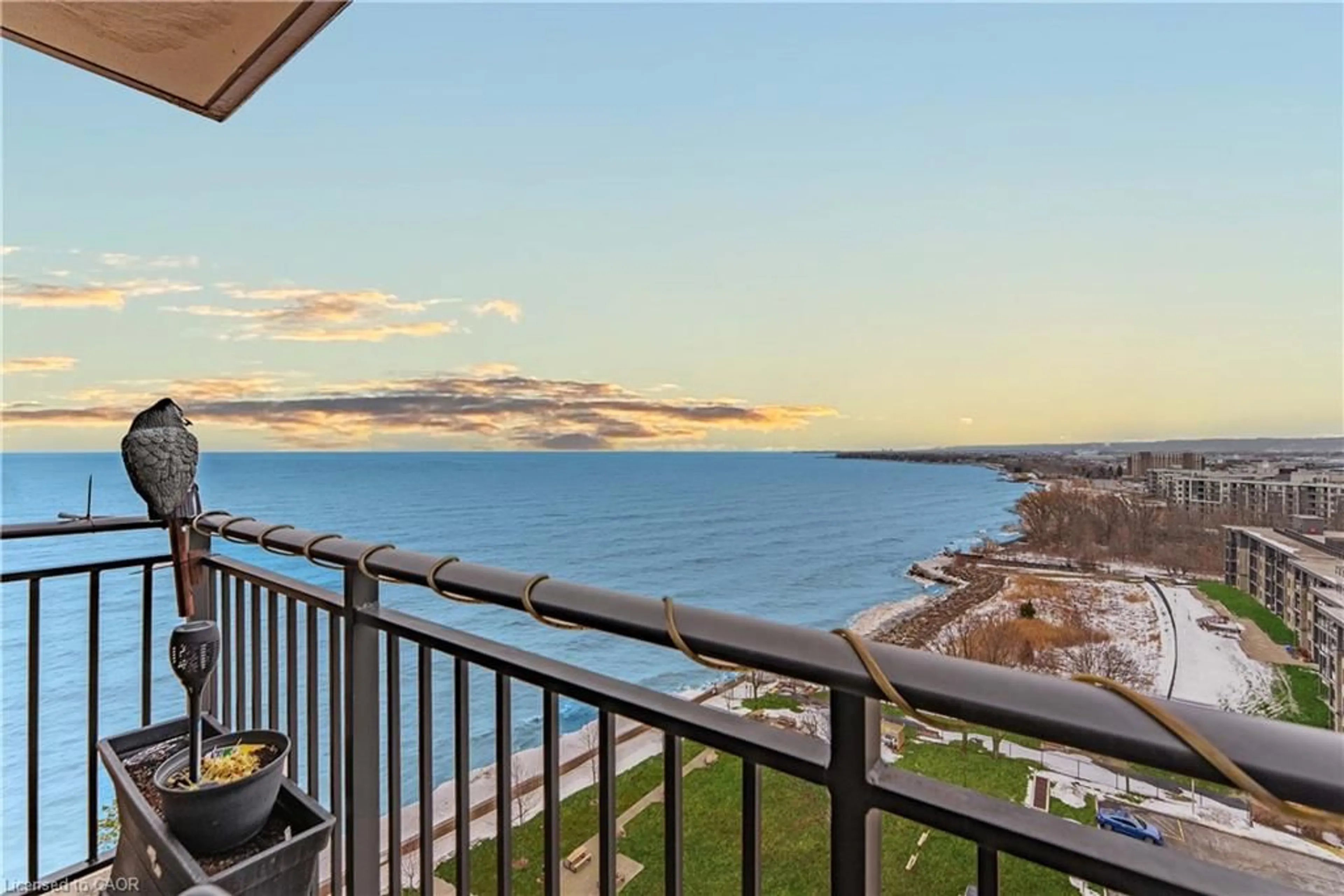 Balcony in the apartment, water/lake/river/ocean view for 500 Green Rd, Stoney Creek Ontario L8E 3M6