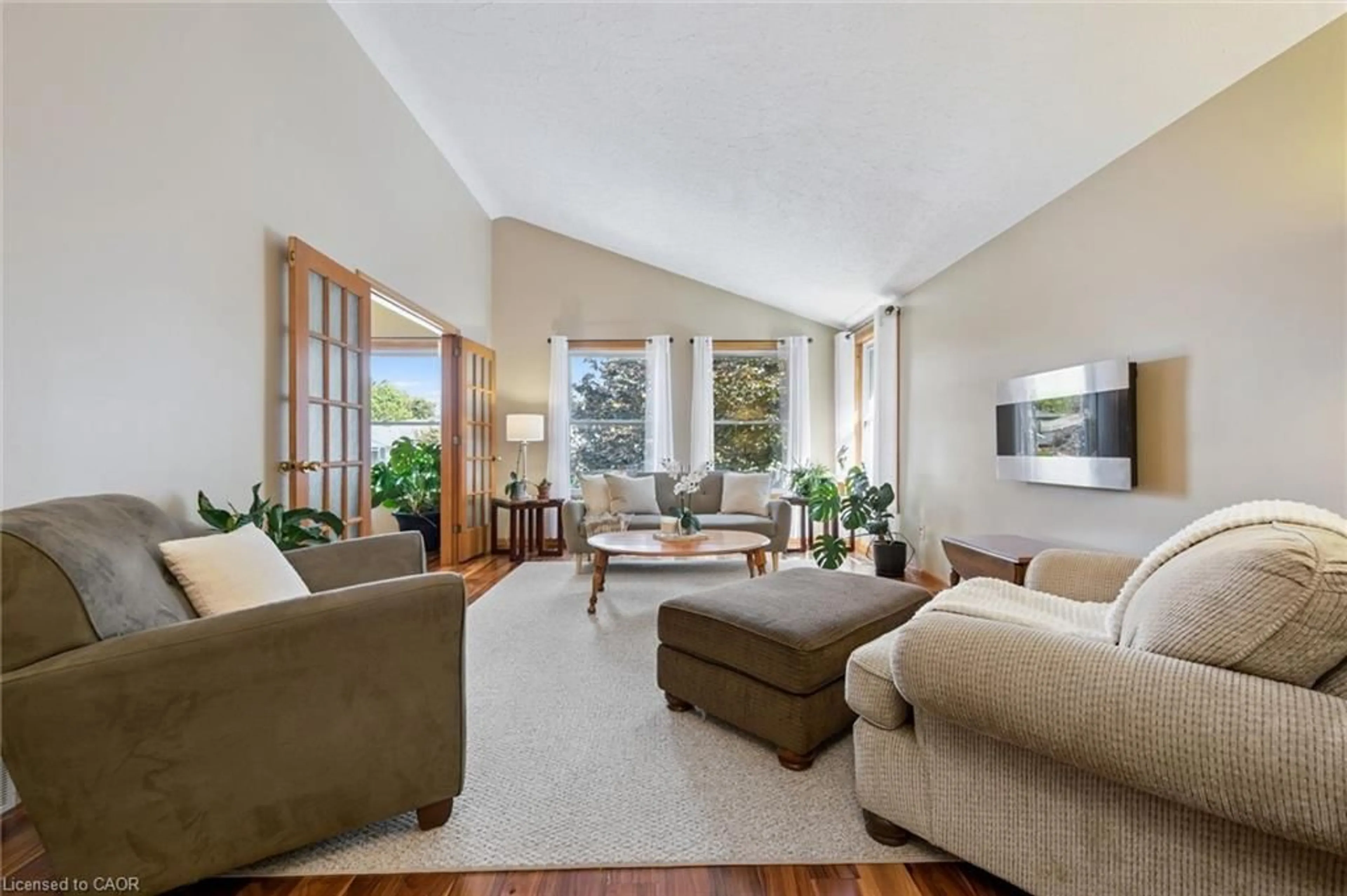 Living room with furniture, unknown for 28 Wimbledon Rd, Guelph Ontario N1H 7N1