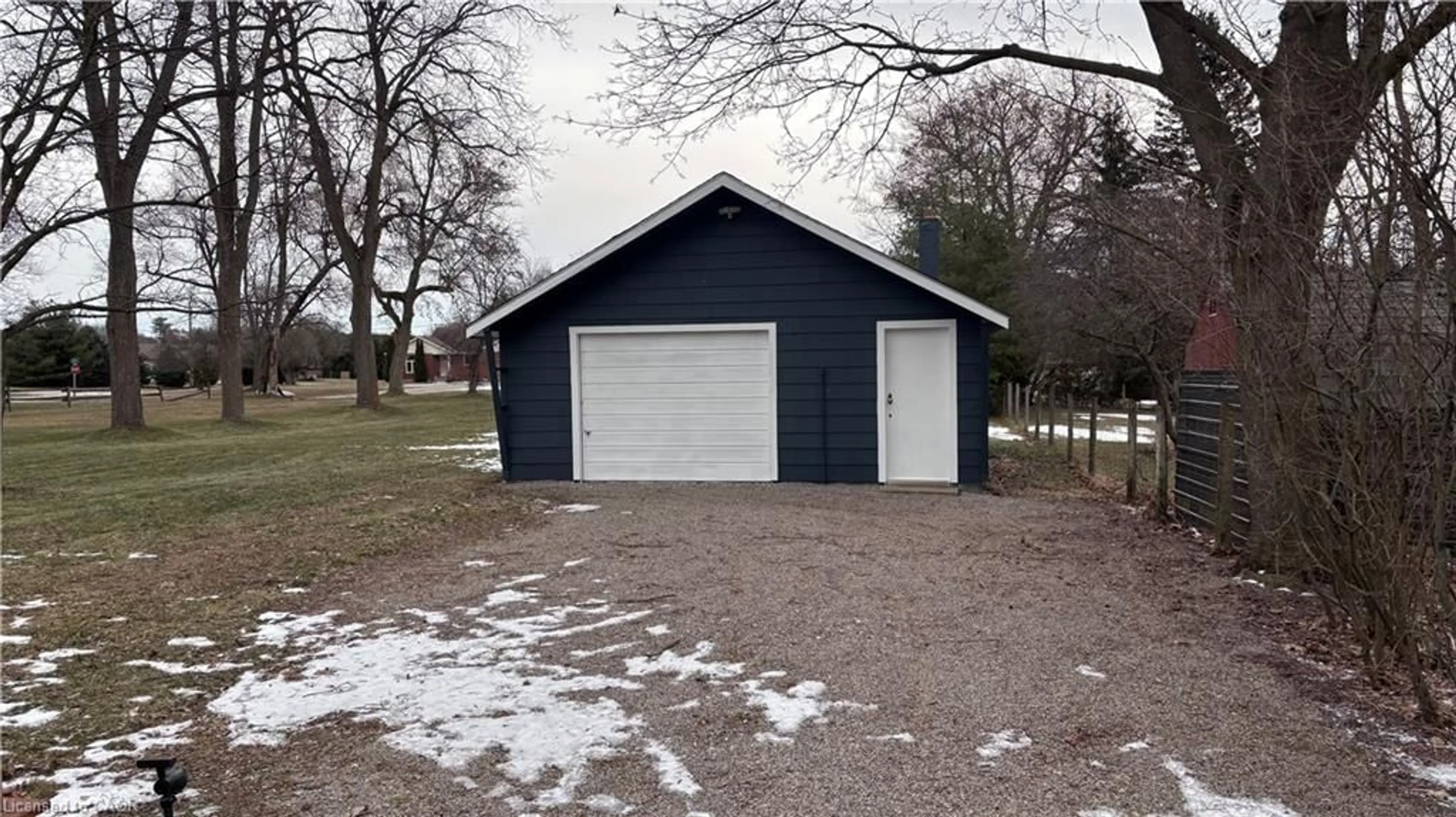 Indoor garage for 742 Mount Pleasant Rd, Mount Pleasant Ontario N0E 1K0