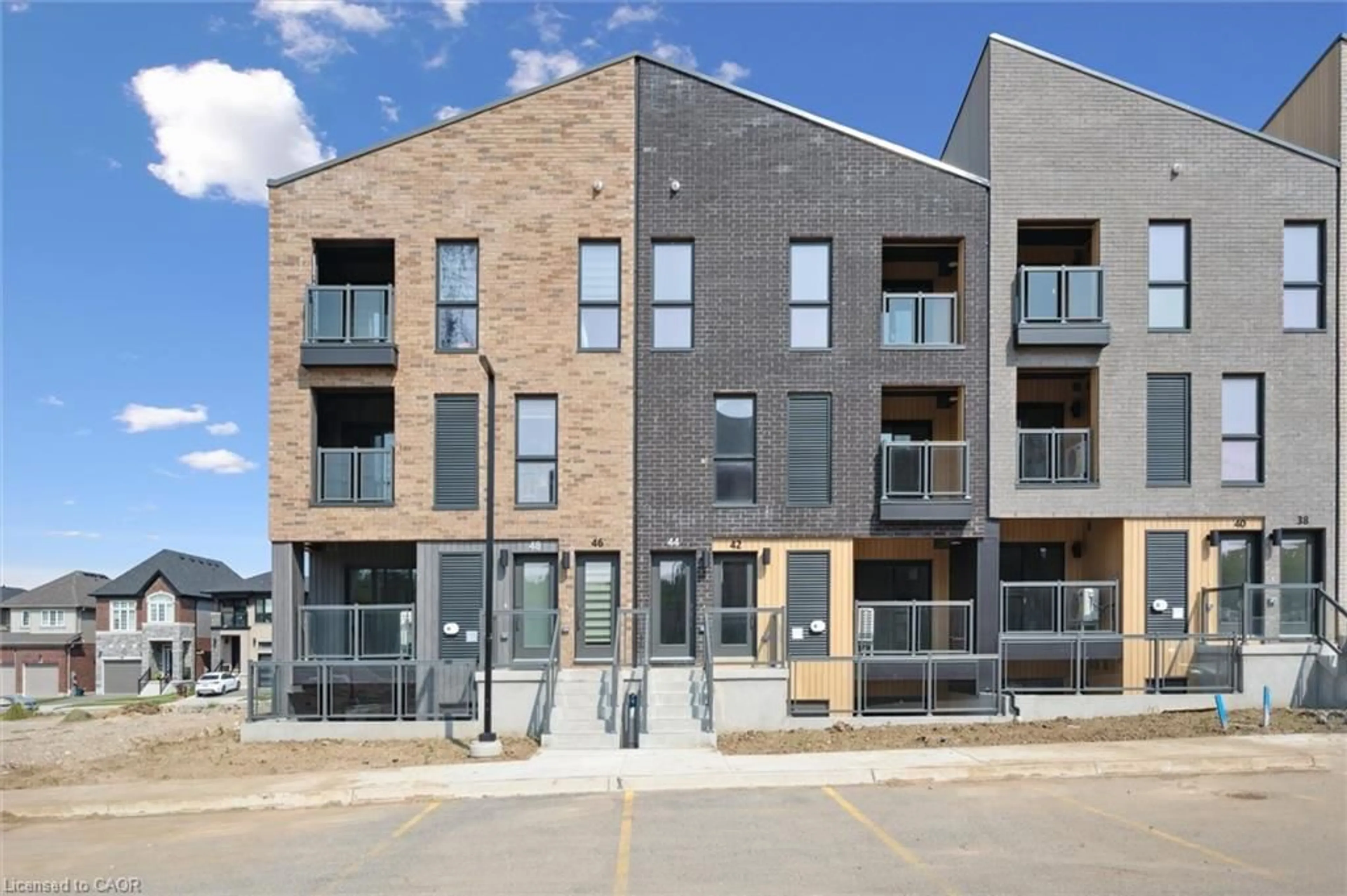 A pic from outside/outdoor area/front of a property/back of a property/a pic from drone, street for 44 Urbane Blvd, Kitchener Ontario N2E 0H8